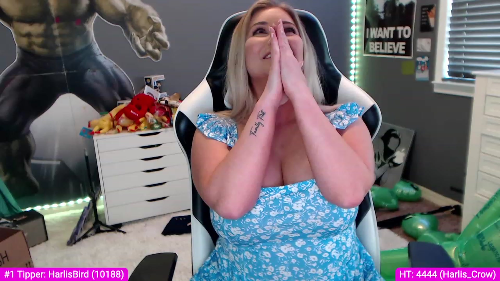 Gallery image thumbnail from Harli_Lotts's myfreecams stream on, 04/12/2023, 17:58 image 14 of 20