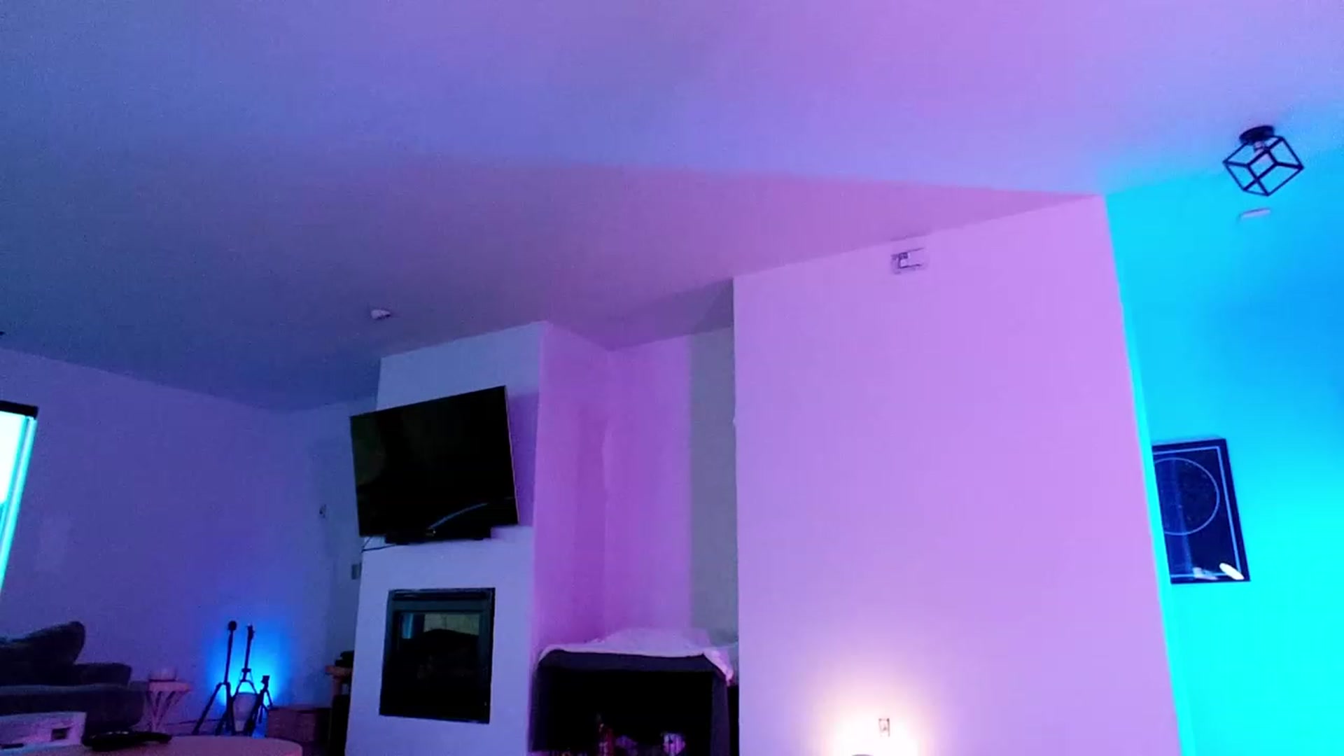 Gallery image thumbnail from HarloweBlue's myfreecams stream on, 01/30/2023, 24:35 image 19 of 20