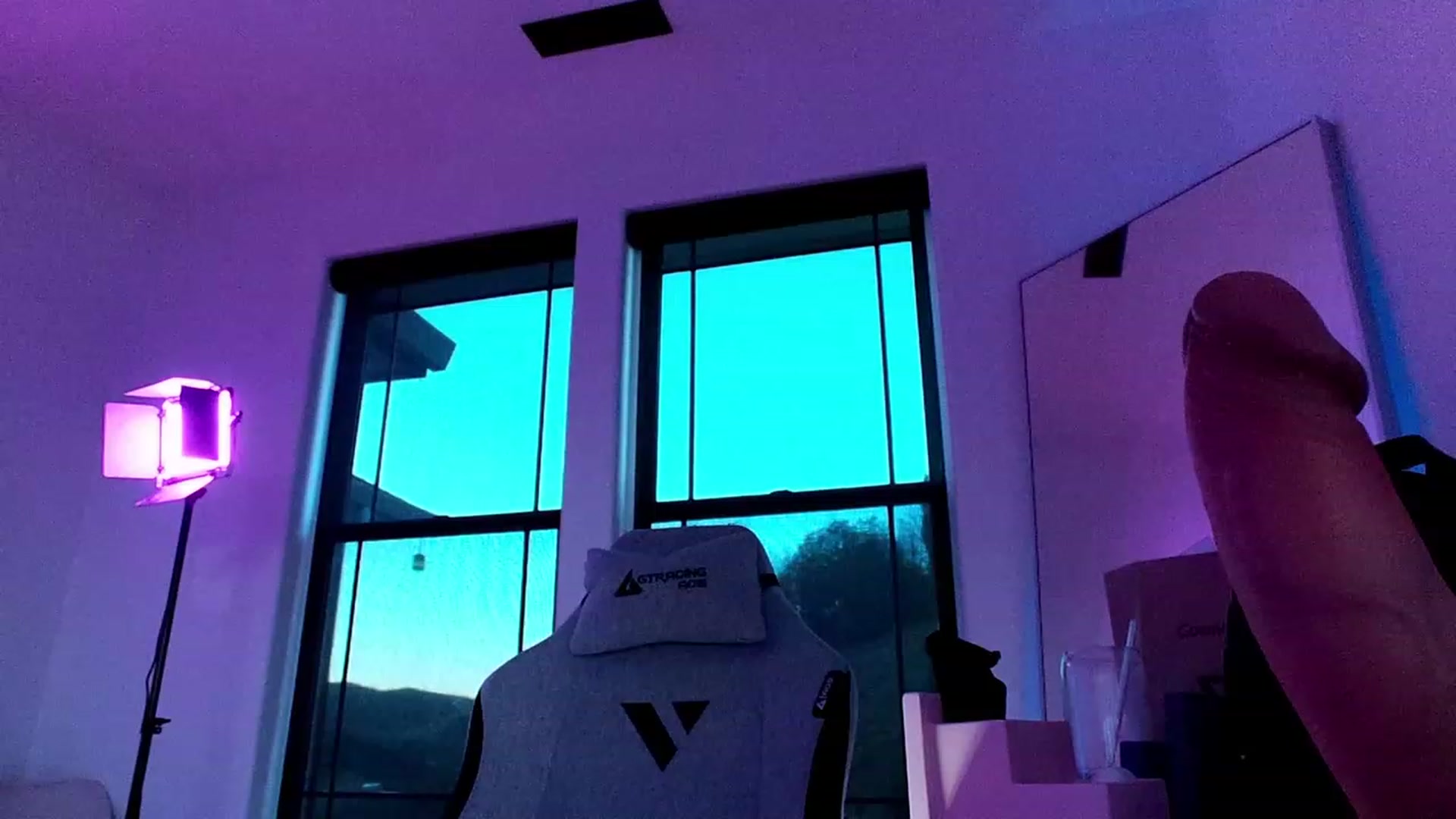 Gallery image thumbnail from HarloweBlue's myfreecams stream on, 01/30/2023, 02:00 image 5 of 20