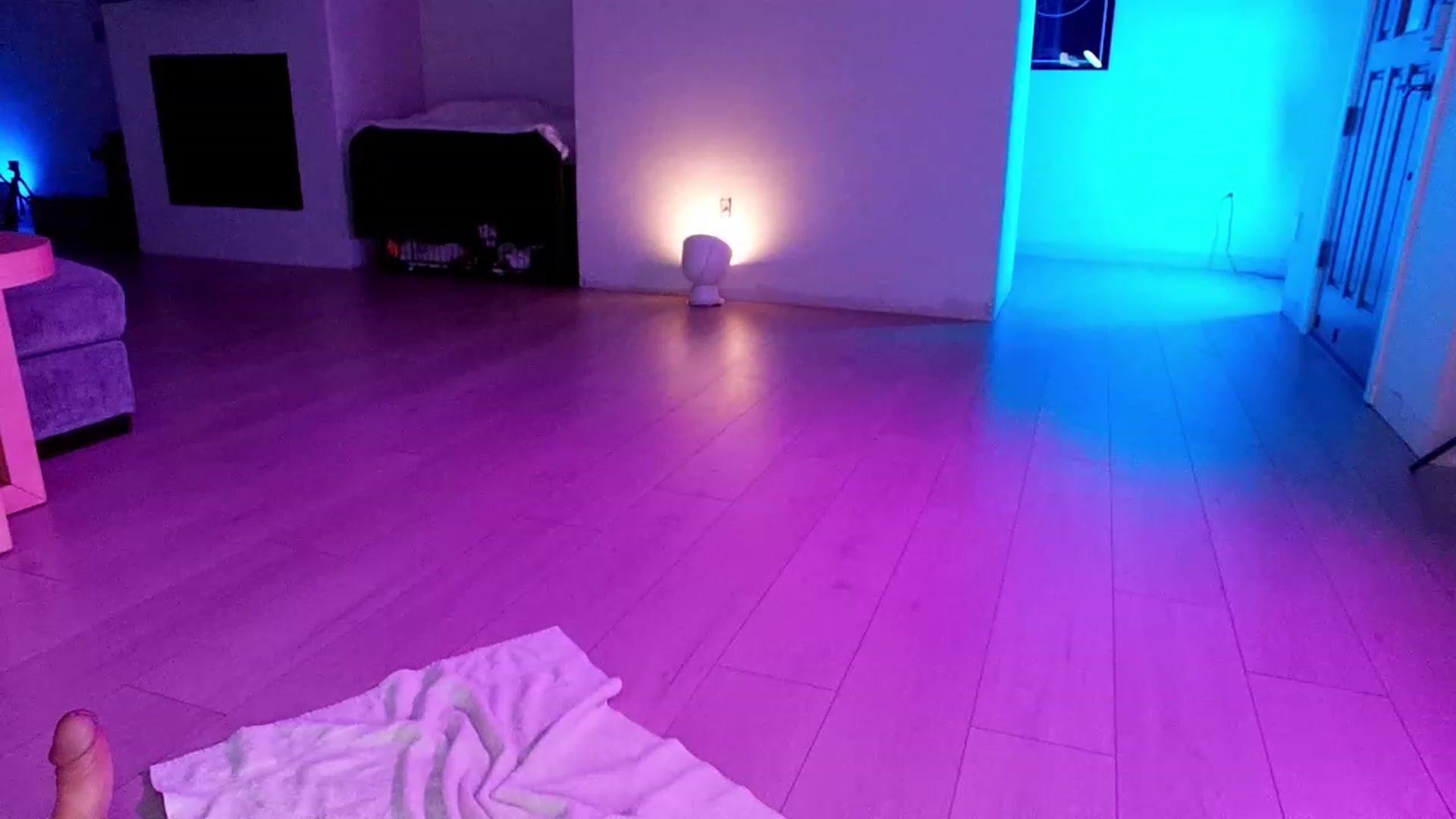 Gallery image thumbnail from HarloweBlue's myfreecams stream on, 01/30/2023, 02:00 image 12 of 20