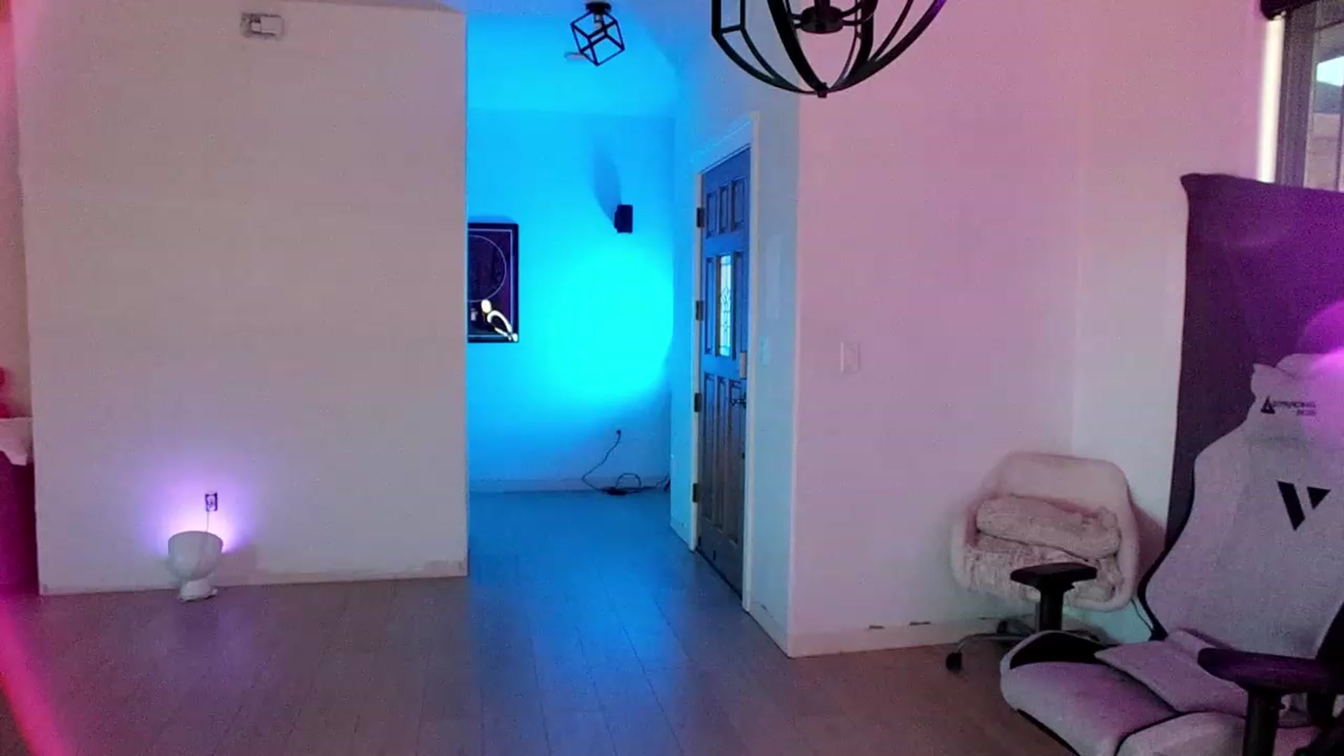 Gallery image thumbnail from HarloweBlue's myfreecams stream on, 01/31/2023, 24:00 image 1 of 20