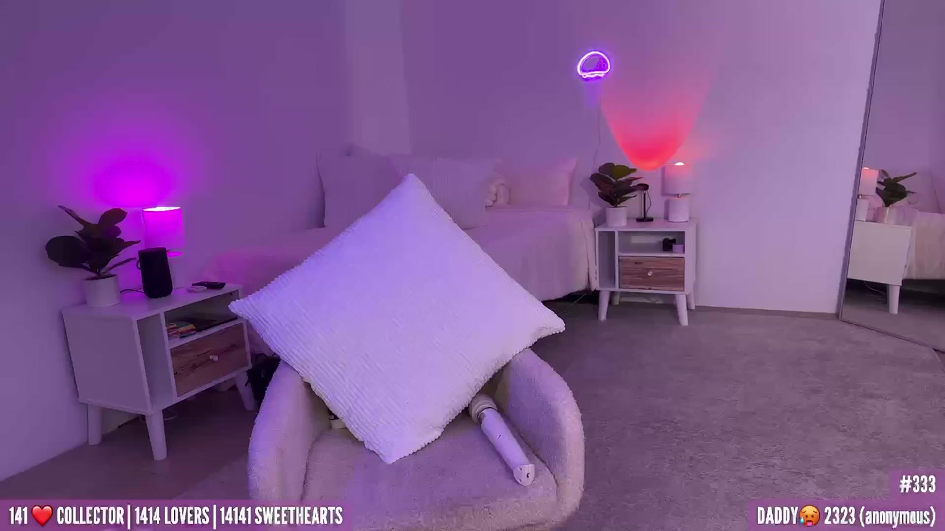 Gallery image thumbnail from HarloweBlue's myfreecams stream on, 02/11/2023, 04:04 image 6 of 20