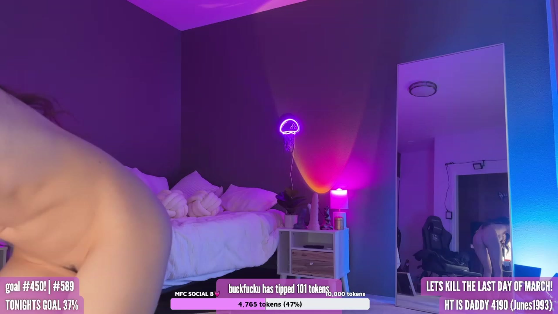 Gallery image thumbnail from HarloweBlue's myfreecams stream on, 04/01/2023, 01:07 image 9 of 20