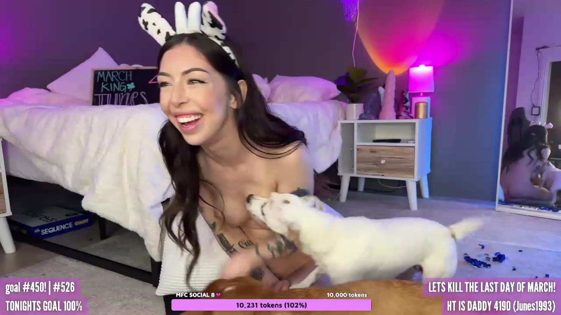 Gallery image thumbnail from HarloweBlue's myfreecams stream on, 04/01/2023, 01:50 image 14 of 20