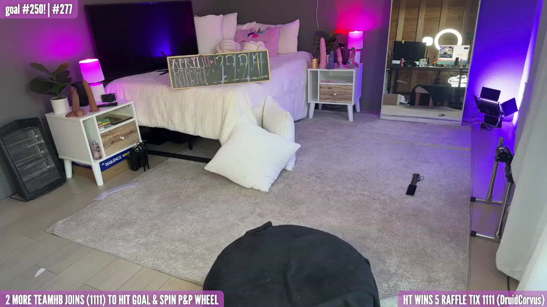 Gallery image thumbnail from HarloweBlue's myfreecams stream on, 04/29/2023, 22:02 image 7 of 20