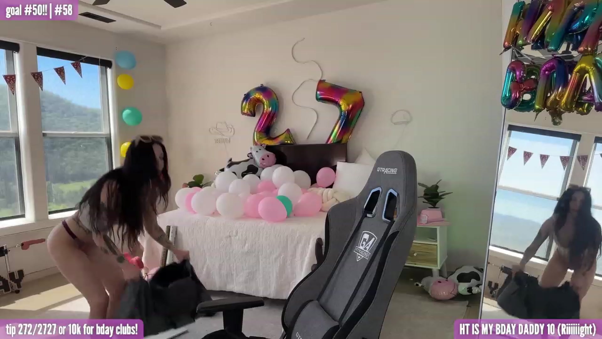 Gallery image thumbnail from HarloweBlue's myfreecams stream on, 05/13/2023, 18:17 image 3 of 20