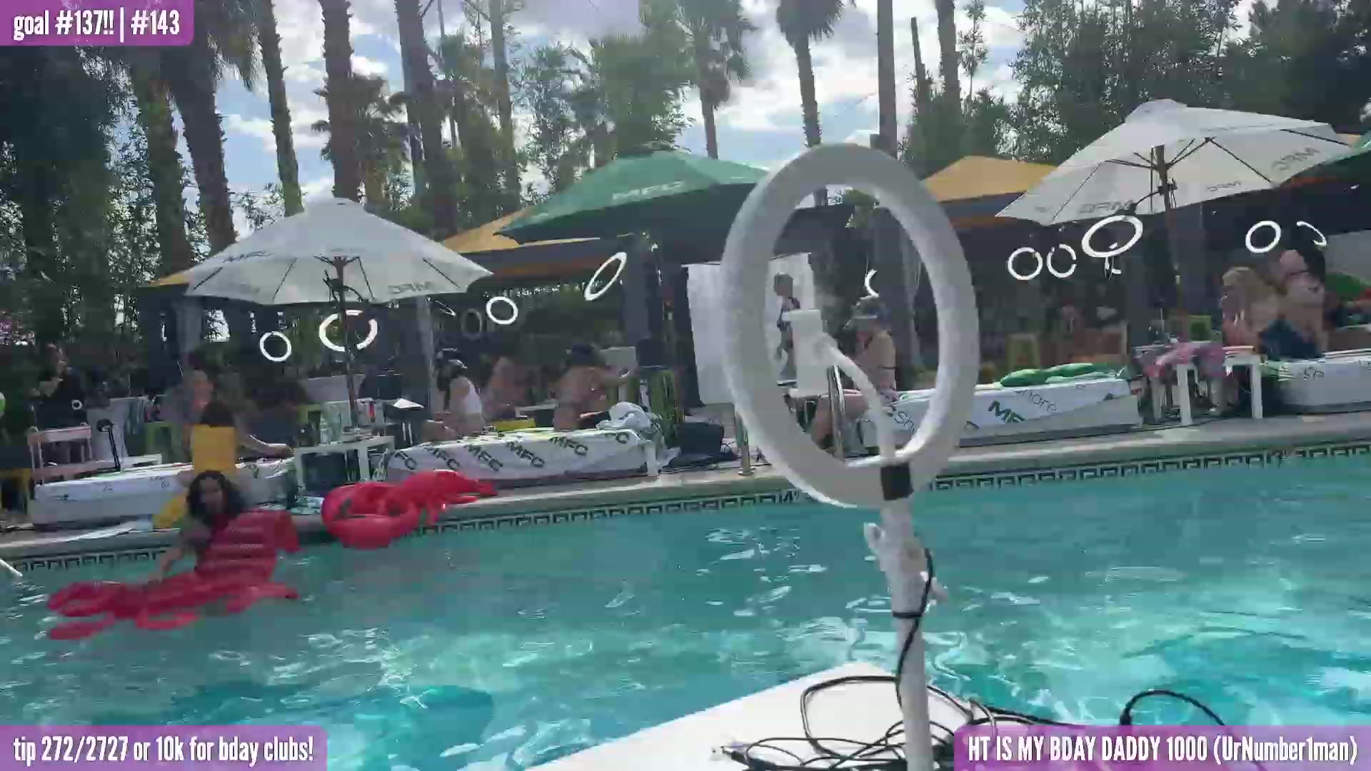 Gallery image thumbnail from HarloweBlue's myfreecams stream on, 05/24/2023, 24:03 image 2 of 20