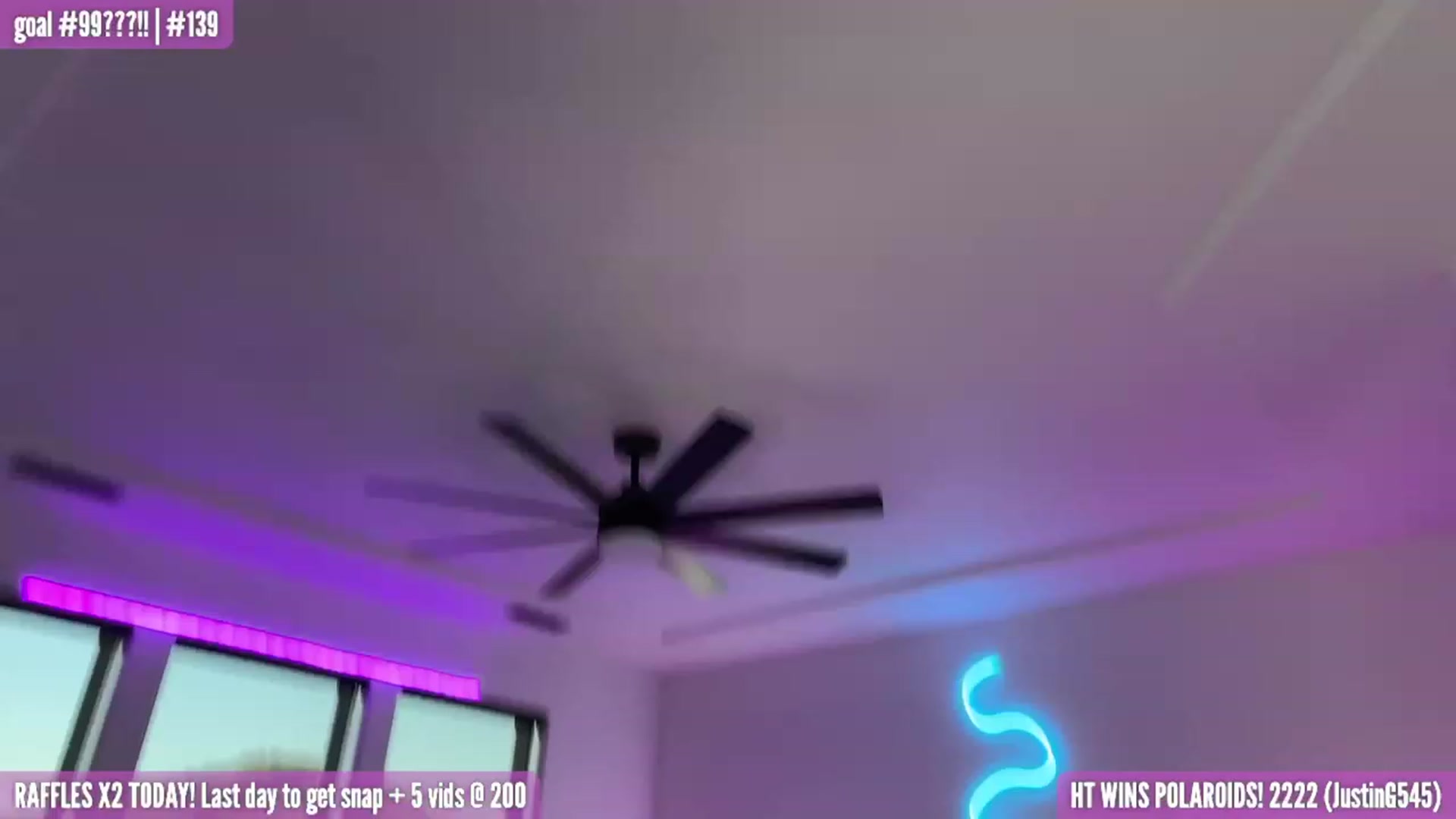 Gallery image thumbnail from HarloweXo's myfreecams stream on, 06/01/2023, 03:30 image 16 of 20