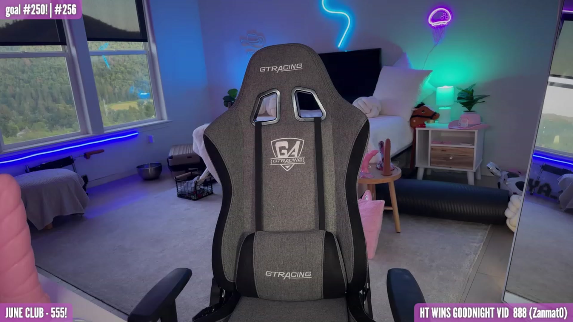 Gallery image thumbnail from HarloweXo's myfreecams stream on, 06/04/2023, 03:49 image 16 of 20
