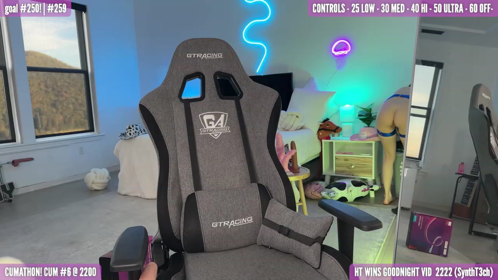 Gallery image thumbnail from HarloweXo's myfreecams stream on, 06/13/2023, 04:06 image 17 of 20