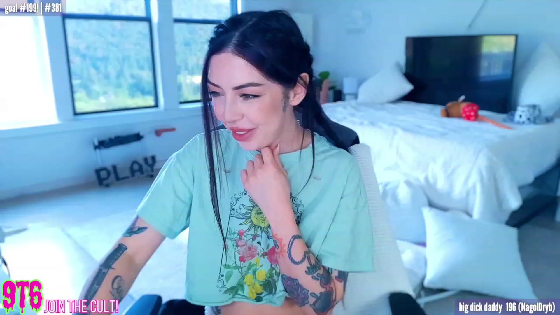 Gallery image thumbnail from HarloweXo's myfreecams stream on, 07/16/2023, 01:26 image 20 of 20