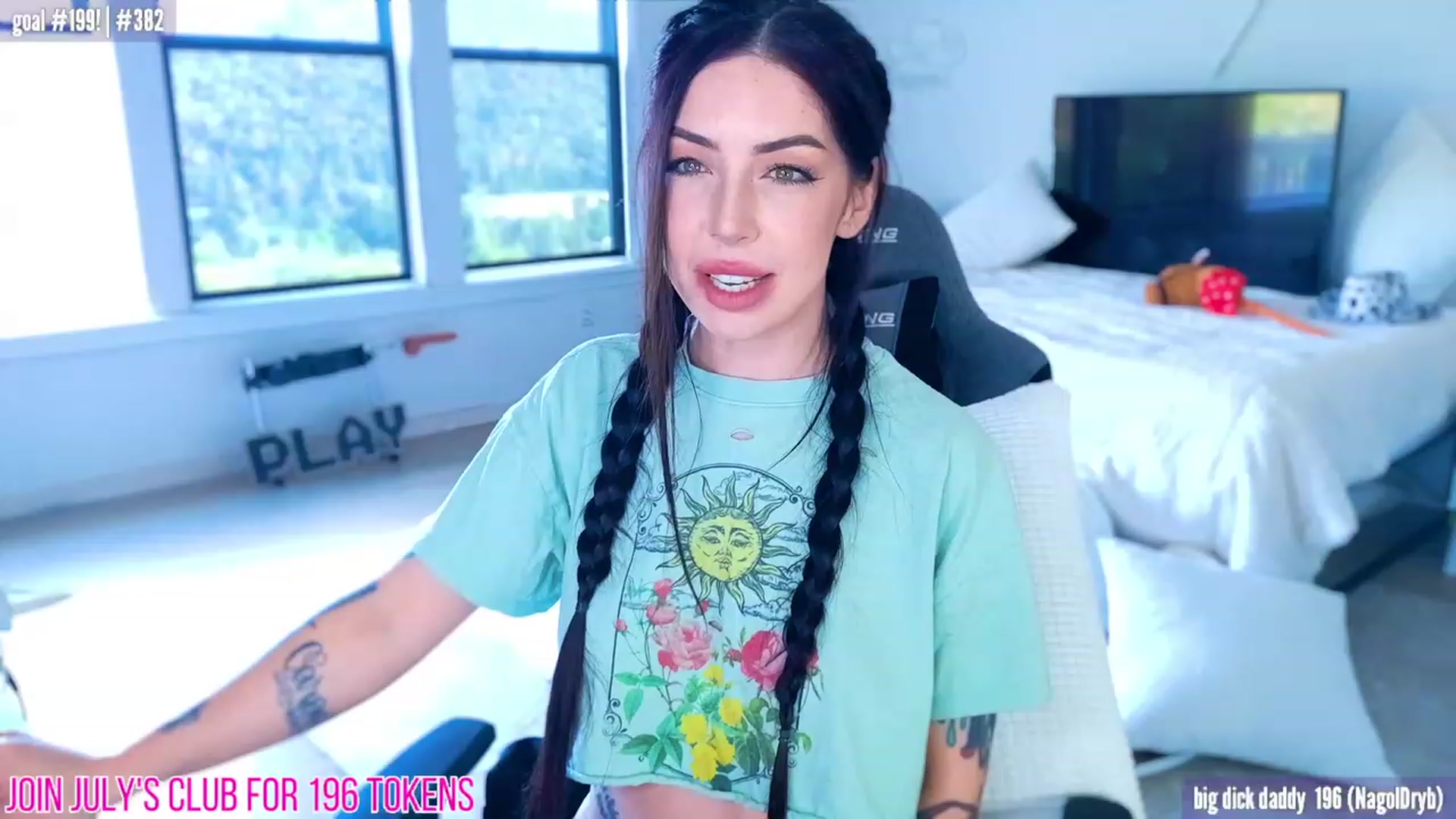 Gallery image thumbnail from HarloweXo's myfreecams stream on, 07/16/2023, 01:26 image 16 of 20
