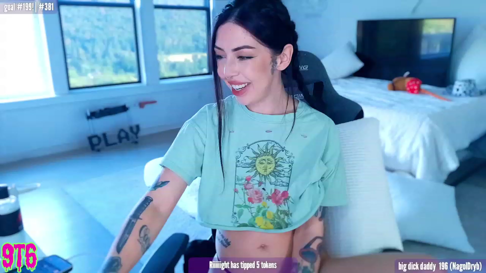 Gallery image thumbnail from HarloweXo's myfreecams stream on, 07/16/2023, 01:36 image 13 of 20
