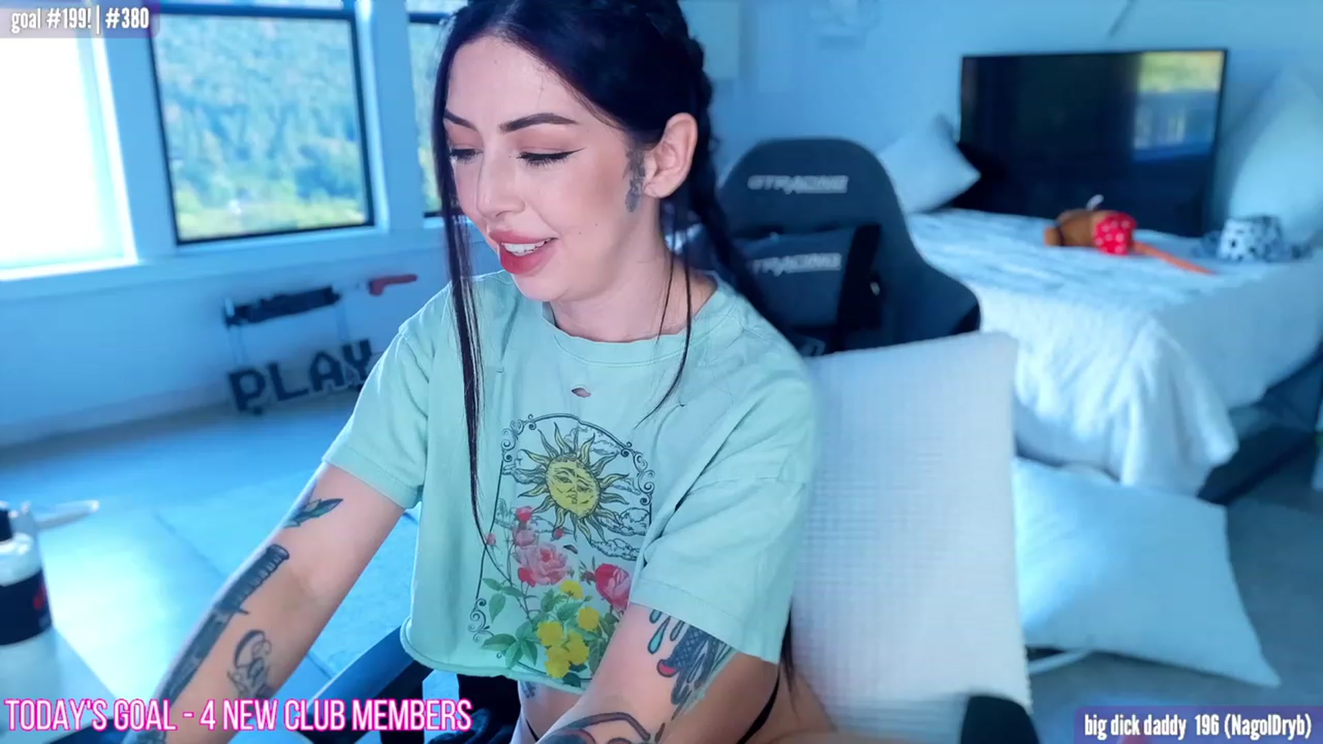 Gallery image thumbnail from HarloweXo's myfreecams stream on, 07/16/2023, 02:04 image 1 of 20