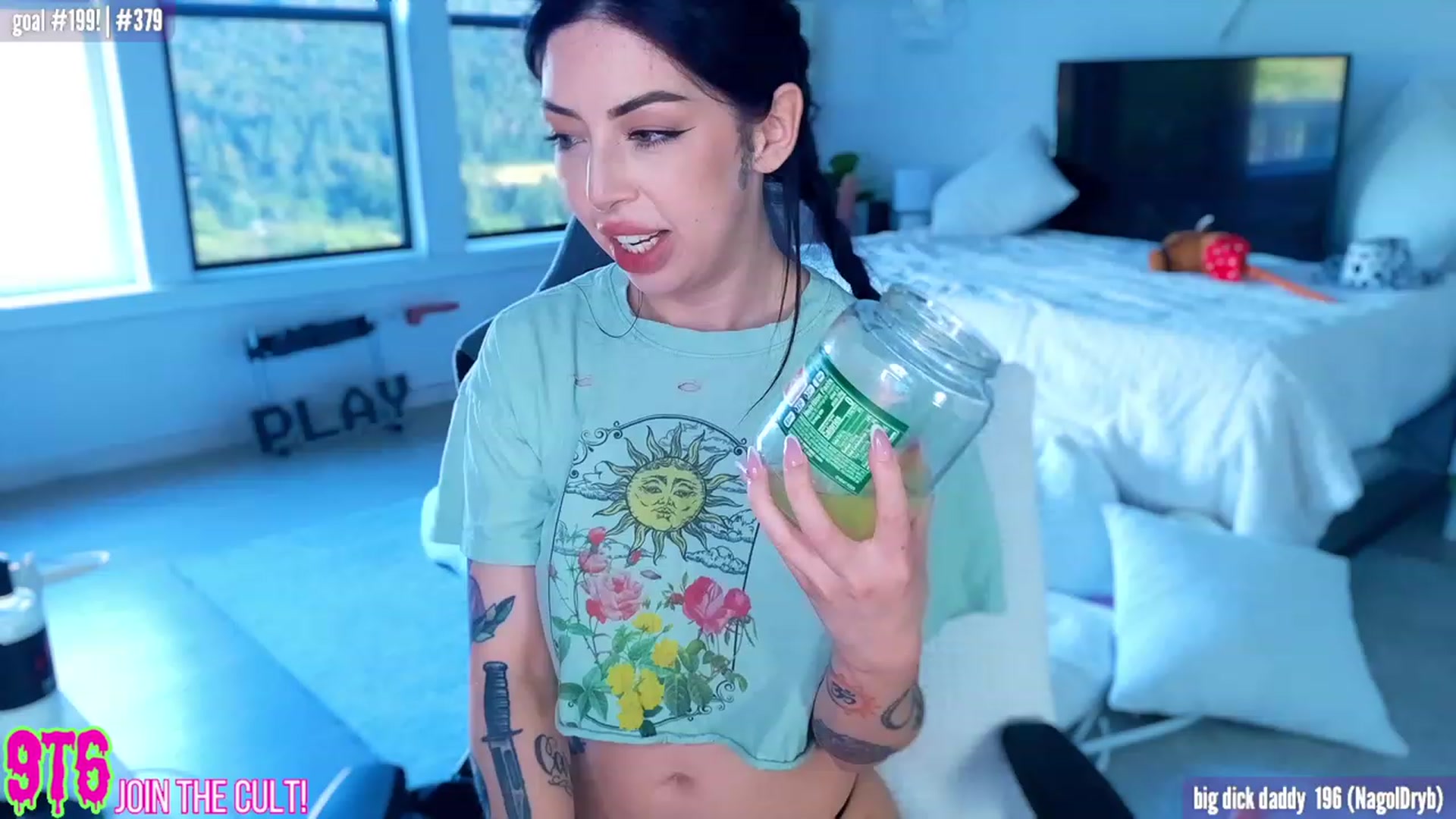 Gallery image thumbnail from HarloweXo's myfreecams stream on, 07/16/2023, 02:04 image 6 of 20