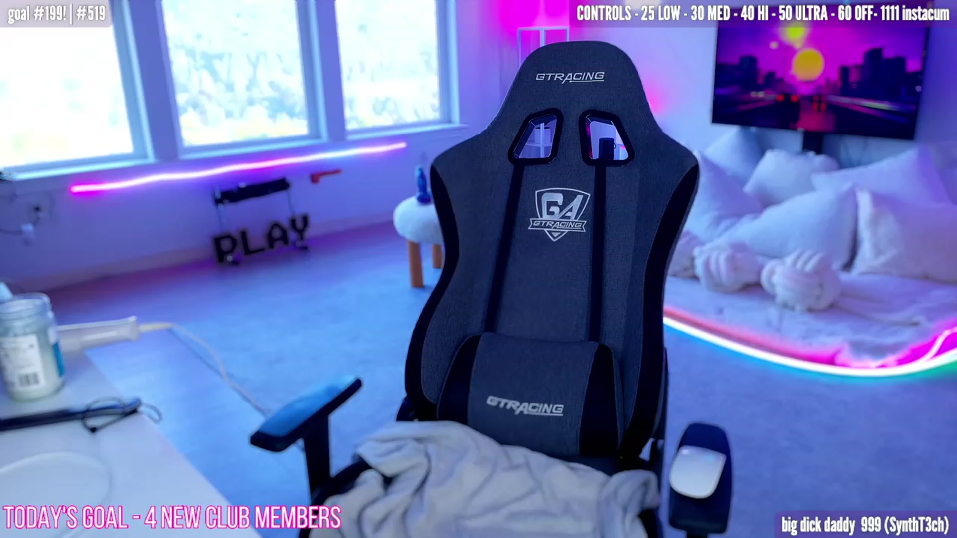 Gallery image thumbnail from HarloweXo's myfreecams stream on, 07/29/2023, 02:37 image 9 of 20