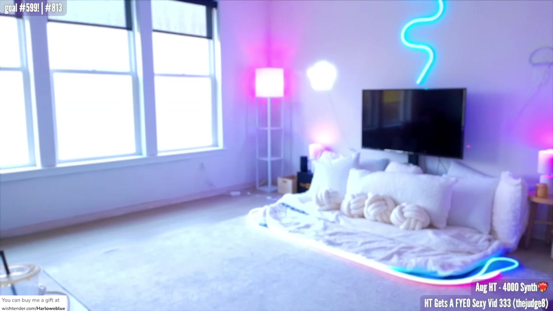 Gallery image thumbnail from HarloweXo's myfreecams stream on, 08/27/2023, 01:29 image 5 of 20