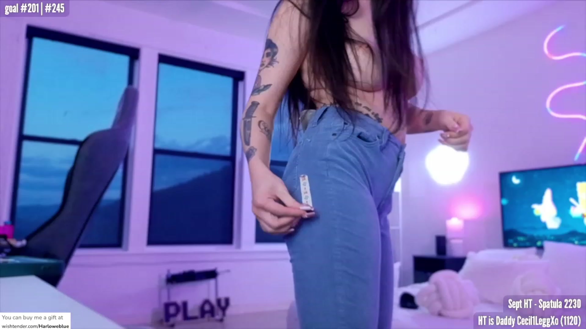 Gallery image thumbnail from HarloweXo's myfreecams stream on, 09/03/2023, 03:05 image 4 of 20