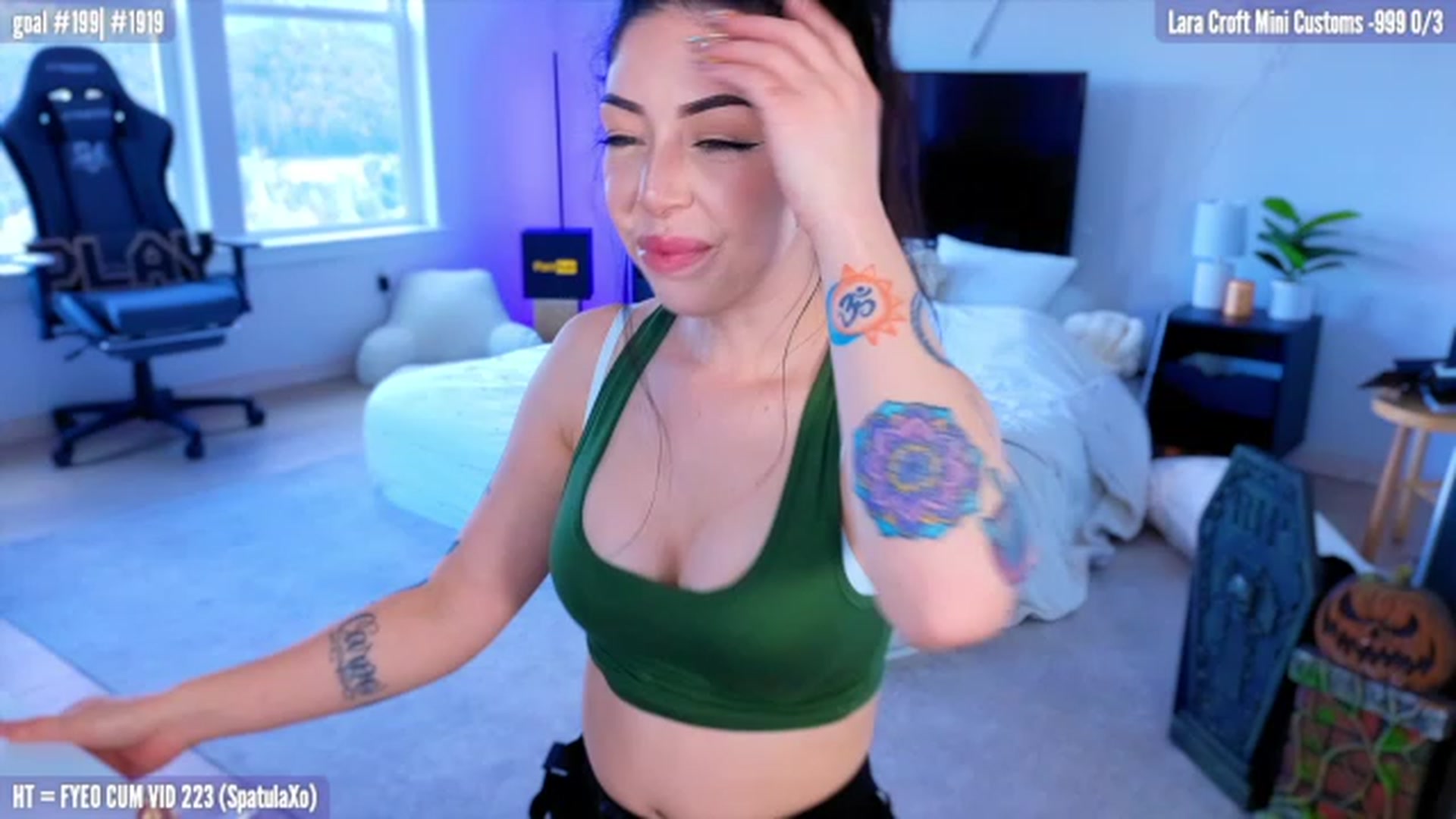Gallery image thumbnail from Harloween's myfreecams stream on, 10/04/2023, 01:35 image 1 of 20
