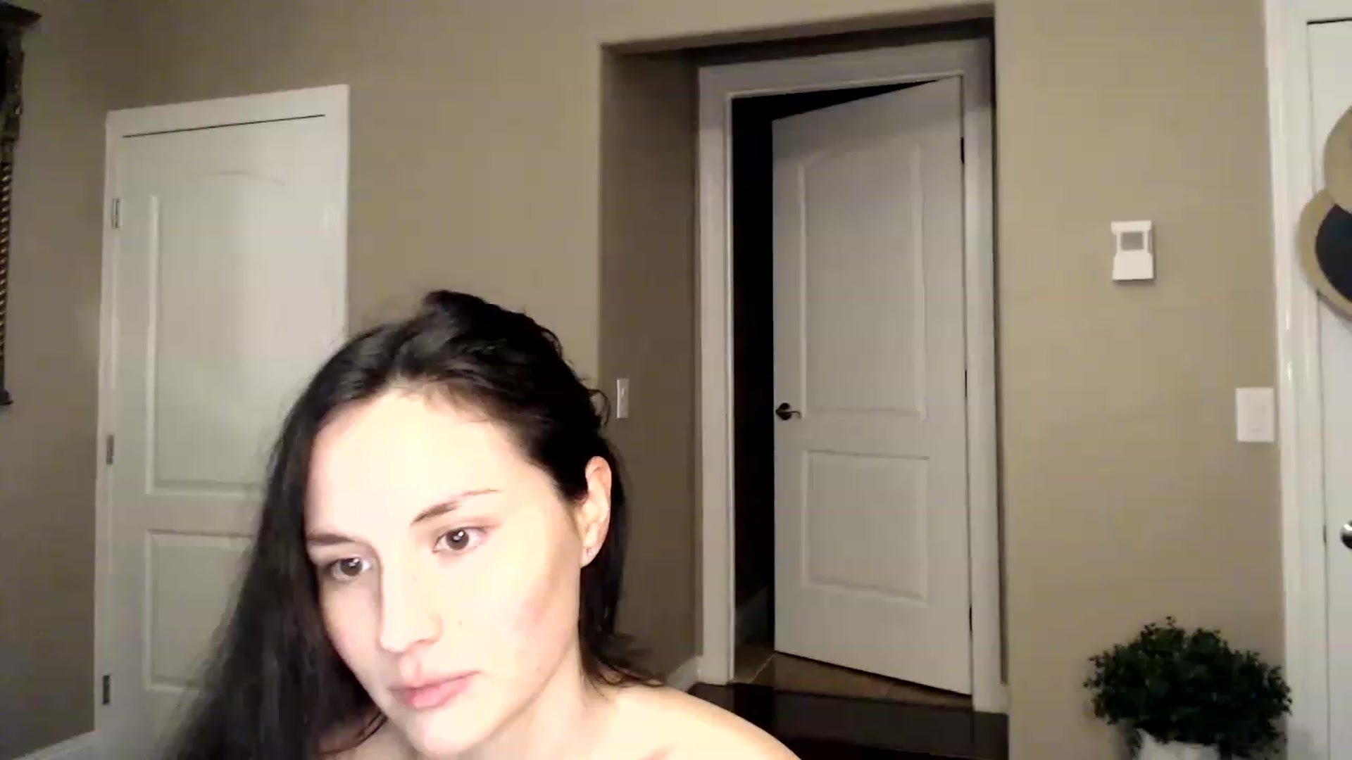 Gallery image thumbnail from Harmony's myfreecams stream on, 12/24/2022, 05:56 image 14 of 20