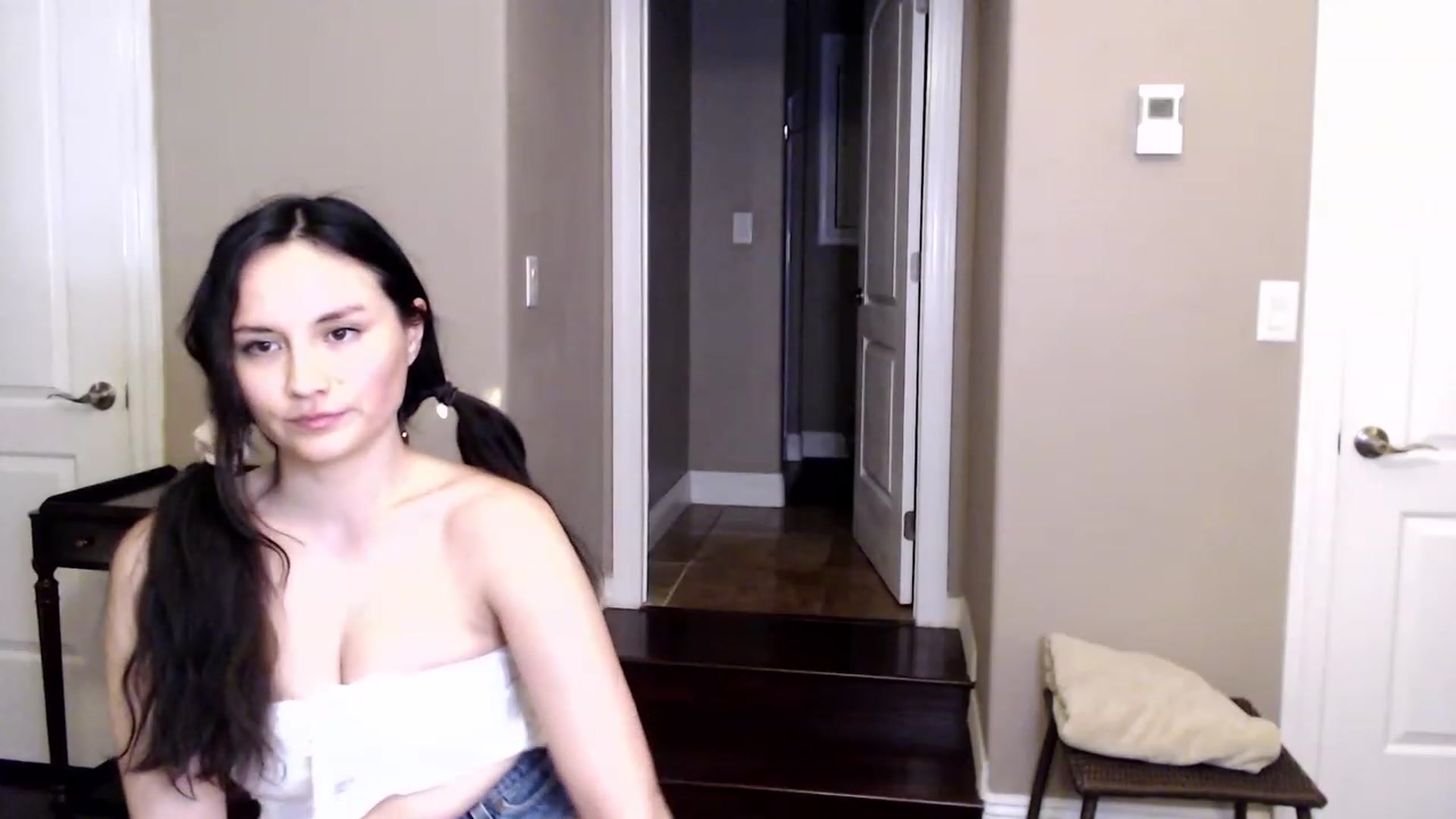 Gallery image thumbnail from Harmony's myfreecams stream on, 02/12/2023, 03:21 image 14 of 20