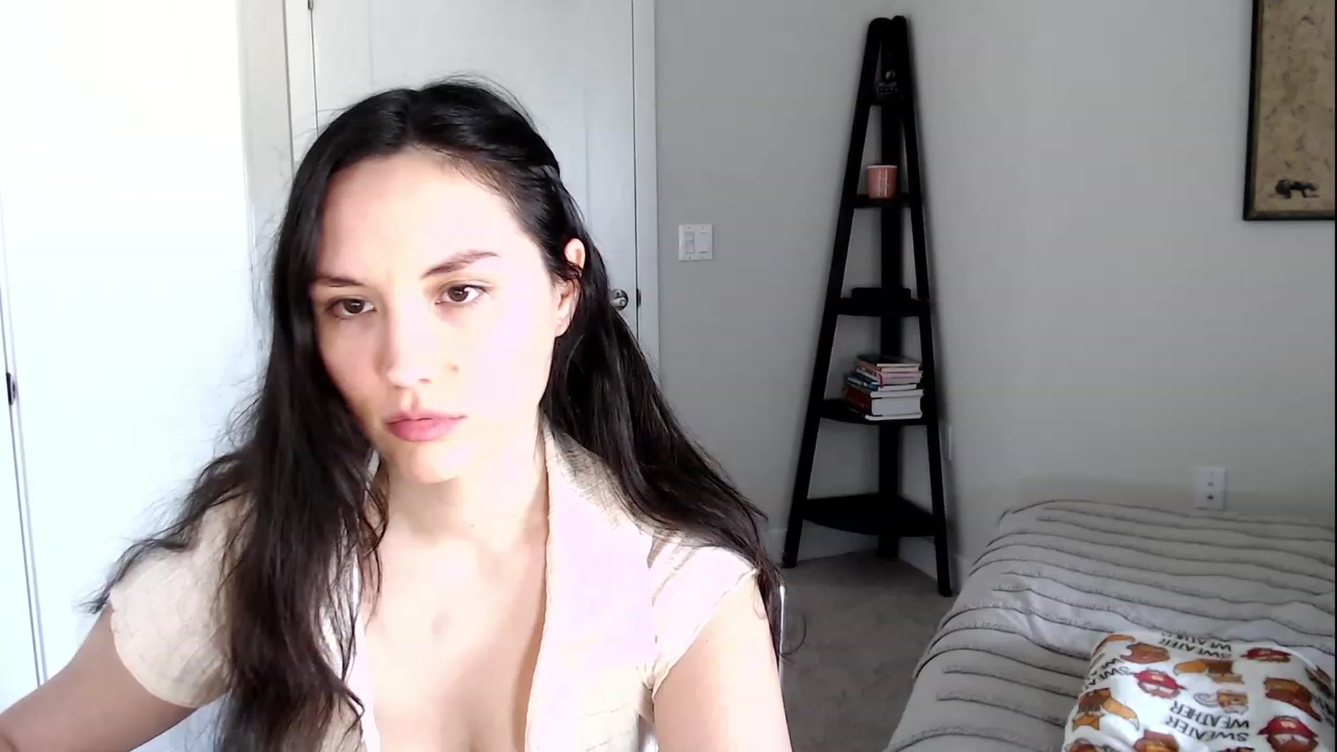 Gallery image thumbnail from Harmony's myfreecams stream on, 03/08/2023, 22:16 image 2 of 20