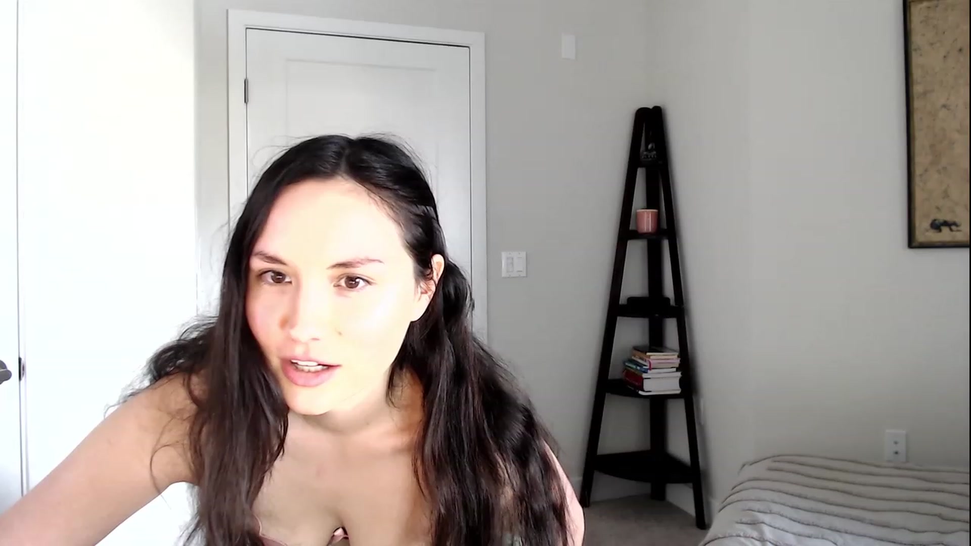 Gallery image thumbnail from Harmony's myfreecams stream on, 03/08/2023, 22:16 image 15 of 20