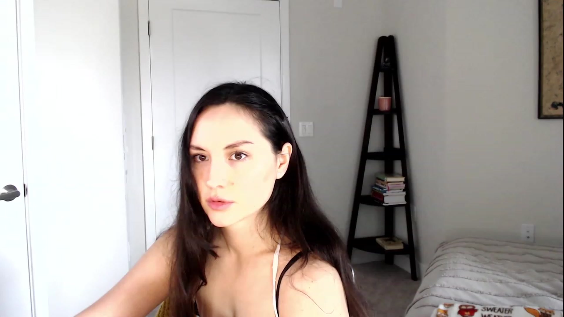 Gallery image thumbnail from Harmony's myfreecams stream on, 03/14/2023, 21:13 image 13 of 20