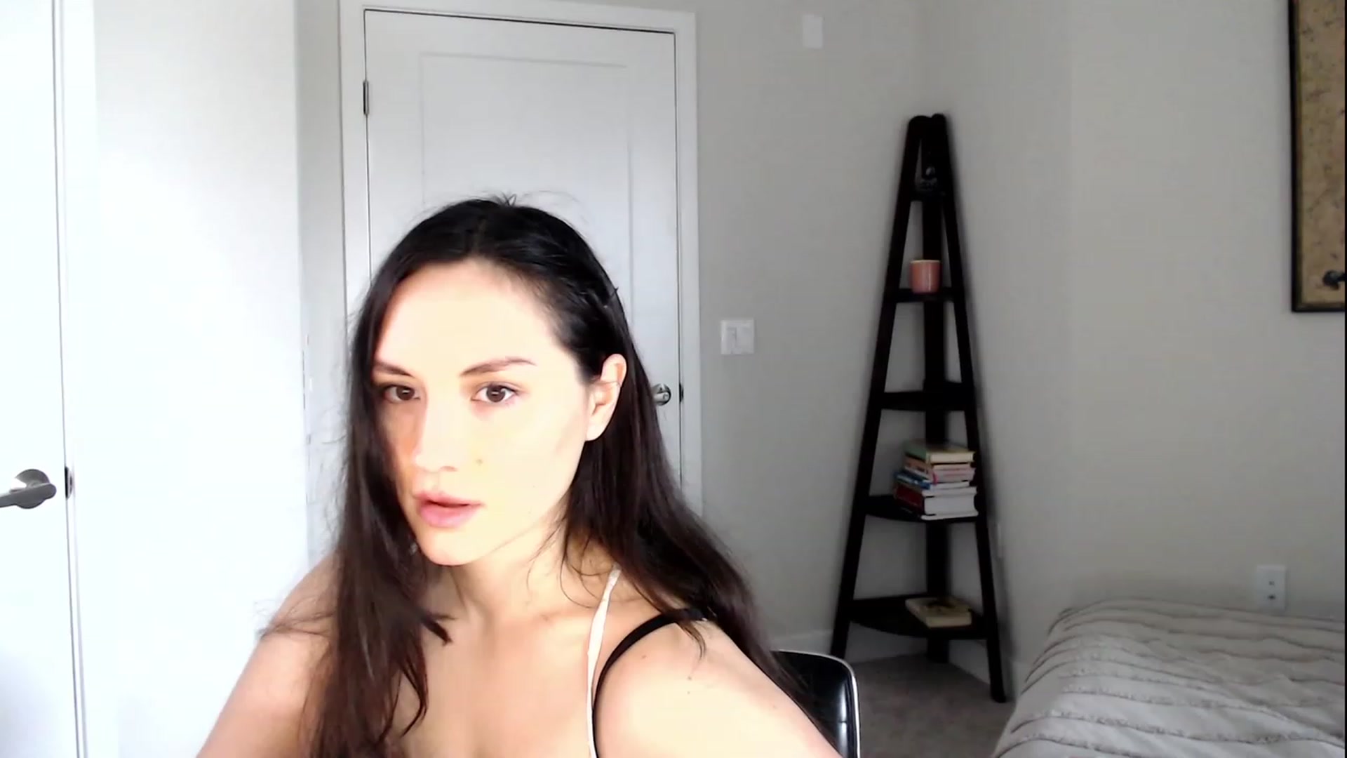 Gallery image thumbnail from Harmony's myfreecams stream on, 03/14/2023, 21:13 image 4 of 20