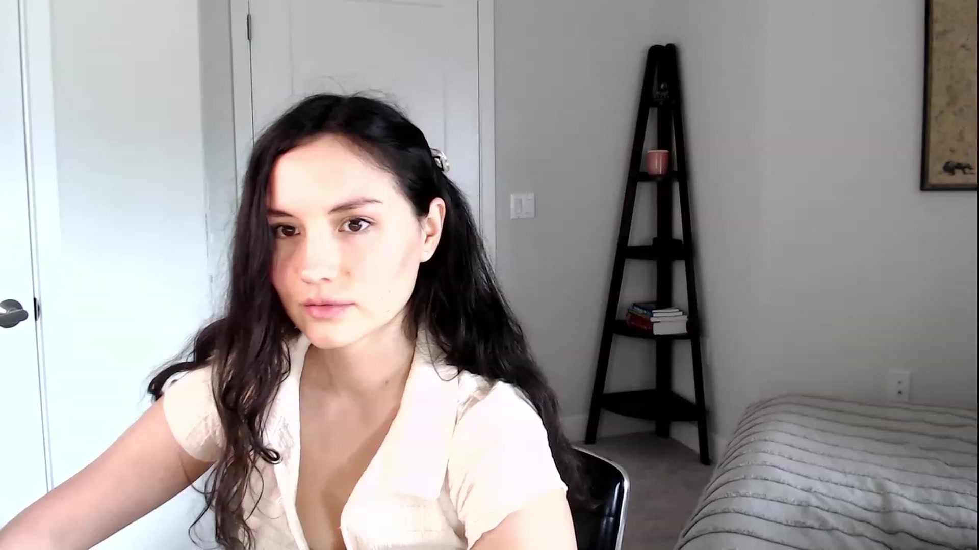 Gallery image thumbnail from Harmony's myfreecams stream on, 03/16/2023, 22:06 image 2 of 20