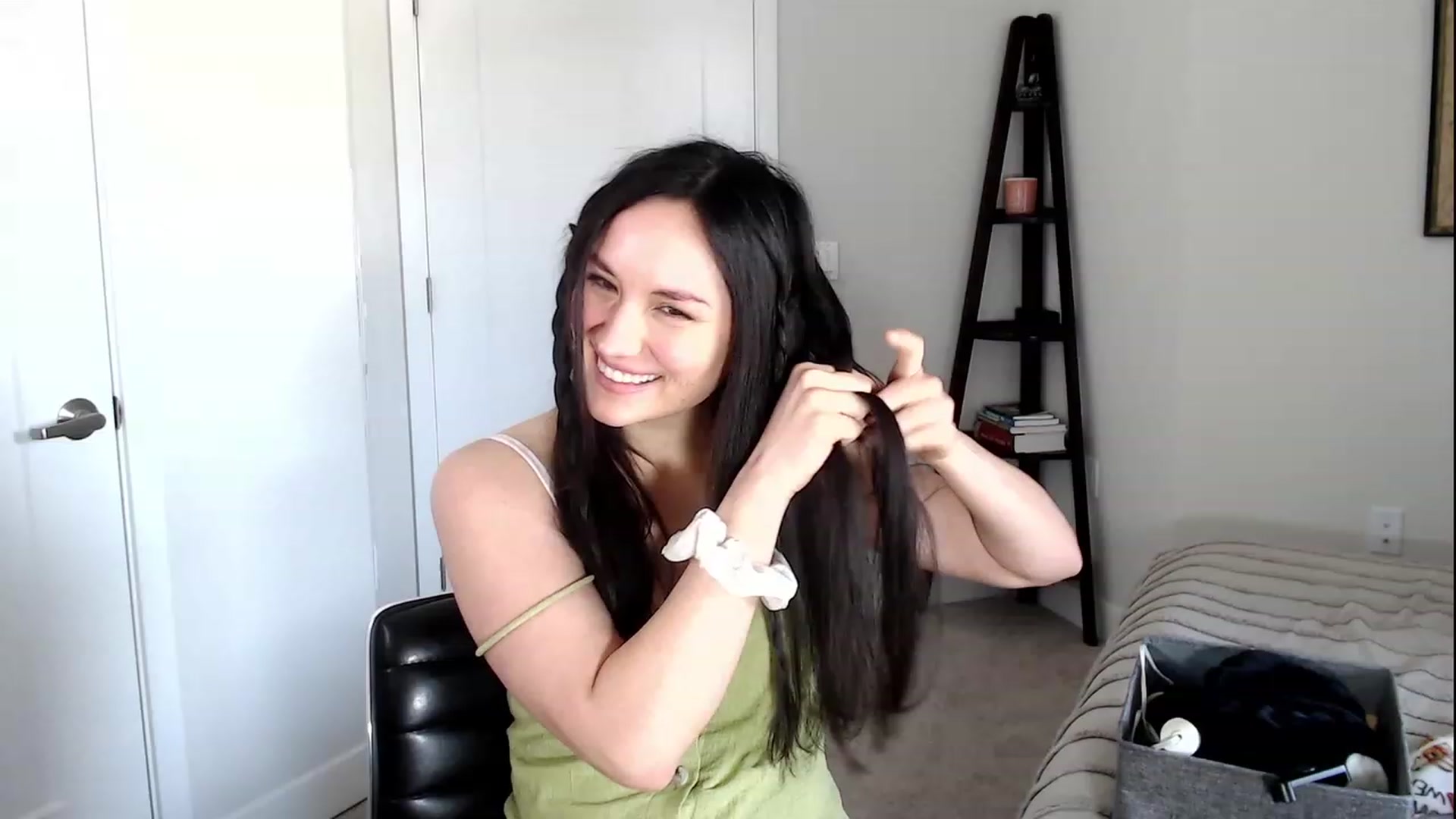 Gallery image thumbnail from Harmony's myfreecams stream on, 03/17/2023, 22:31 image 11 of 20