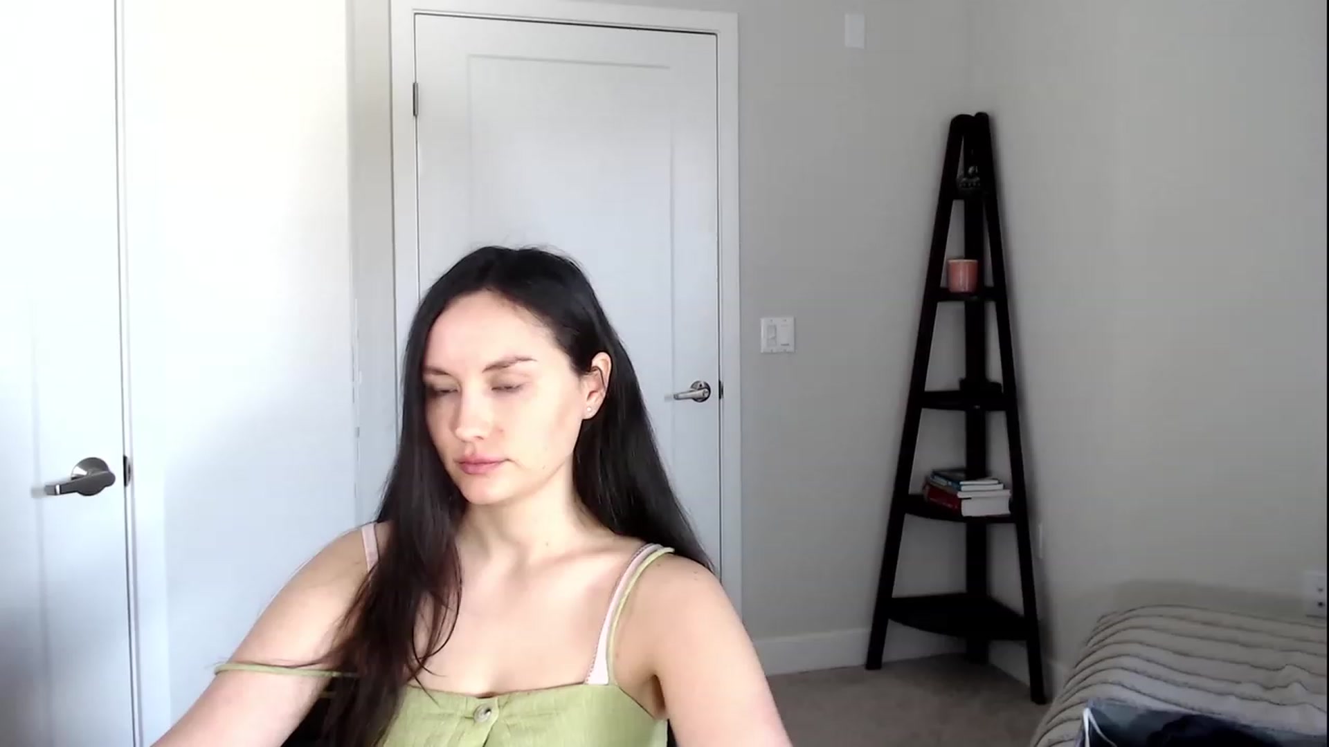 Gallery image thumbnail from Harmony's myfreecams stream on, 03/17/2023, 22:31 image 3 of 20