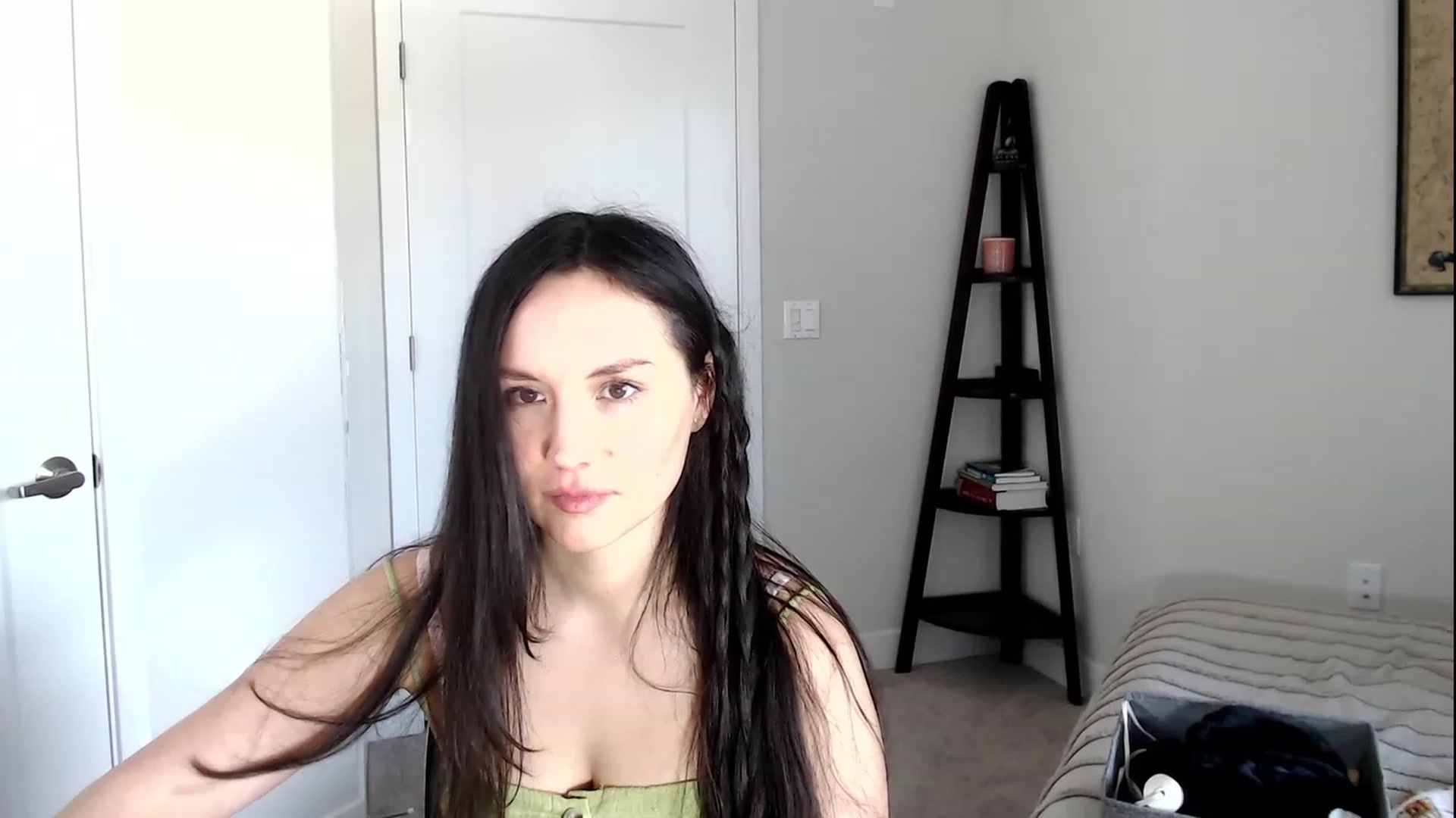 Gallery image thumbnail from Harmony's myfreecams stream on, 03/17/2023, 22:31 image 15 of 20