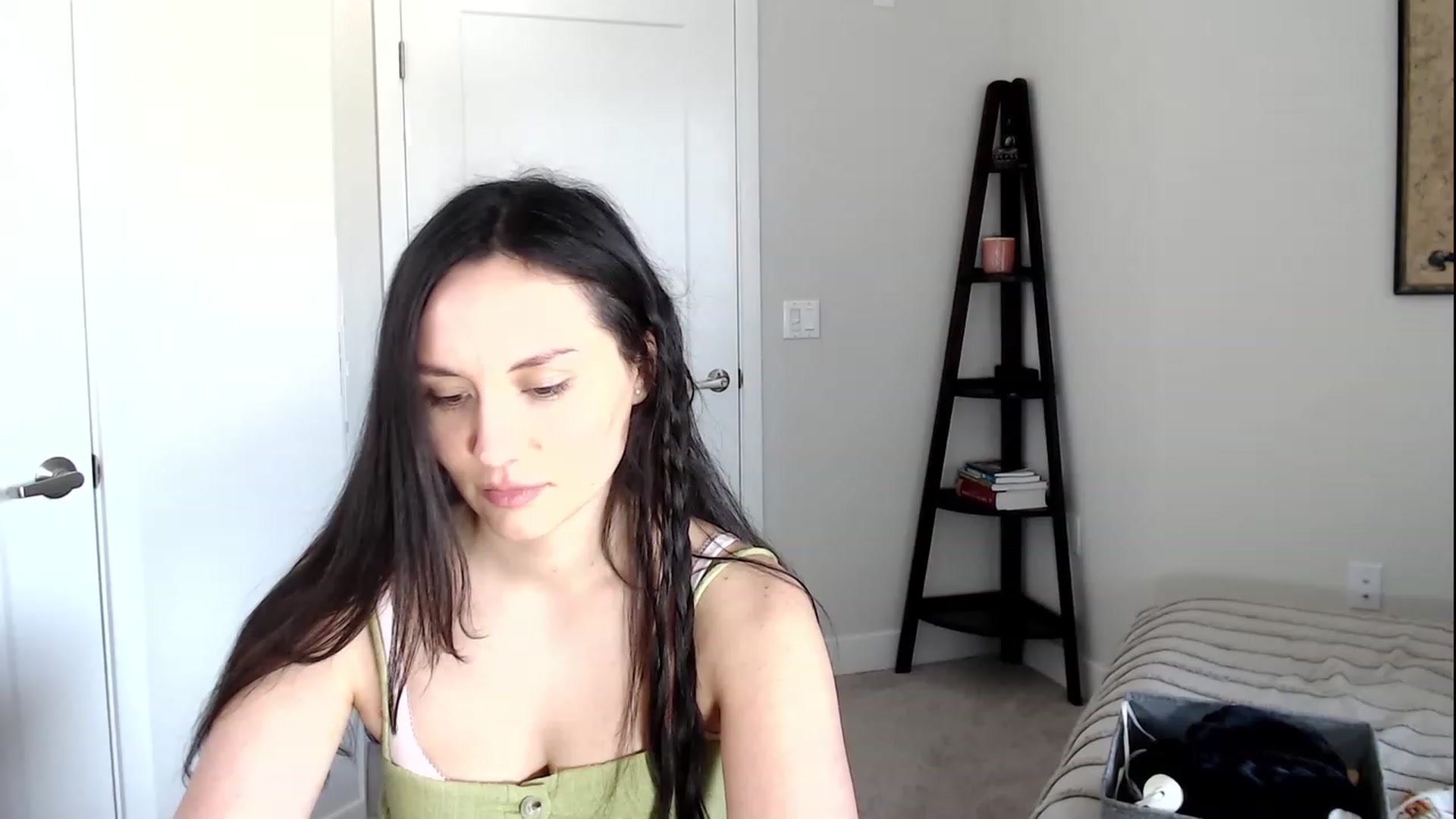 Gallery image thumbnail from Harmony's myfreecams stream on, 03/17/2023, 22:31 image 14 of 20