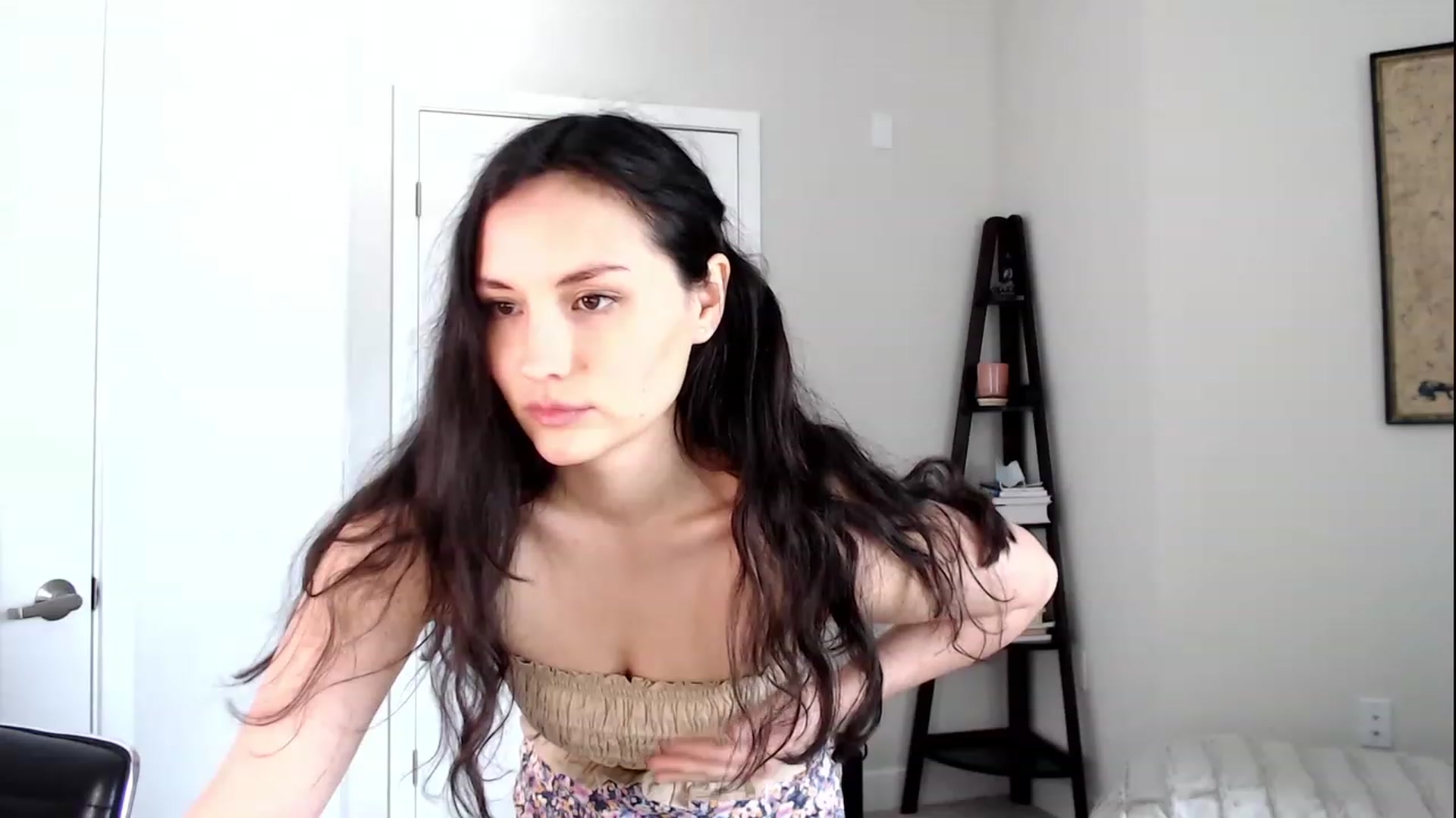 Gallery image thumbnail from Harmony's myfreecams stream on, 03/20/2023, 20:23 image 5 of 20