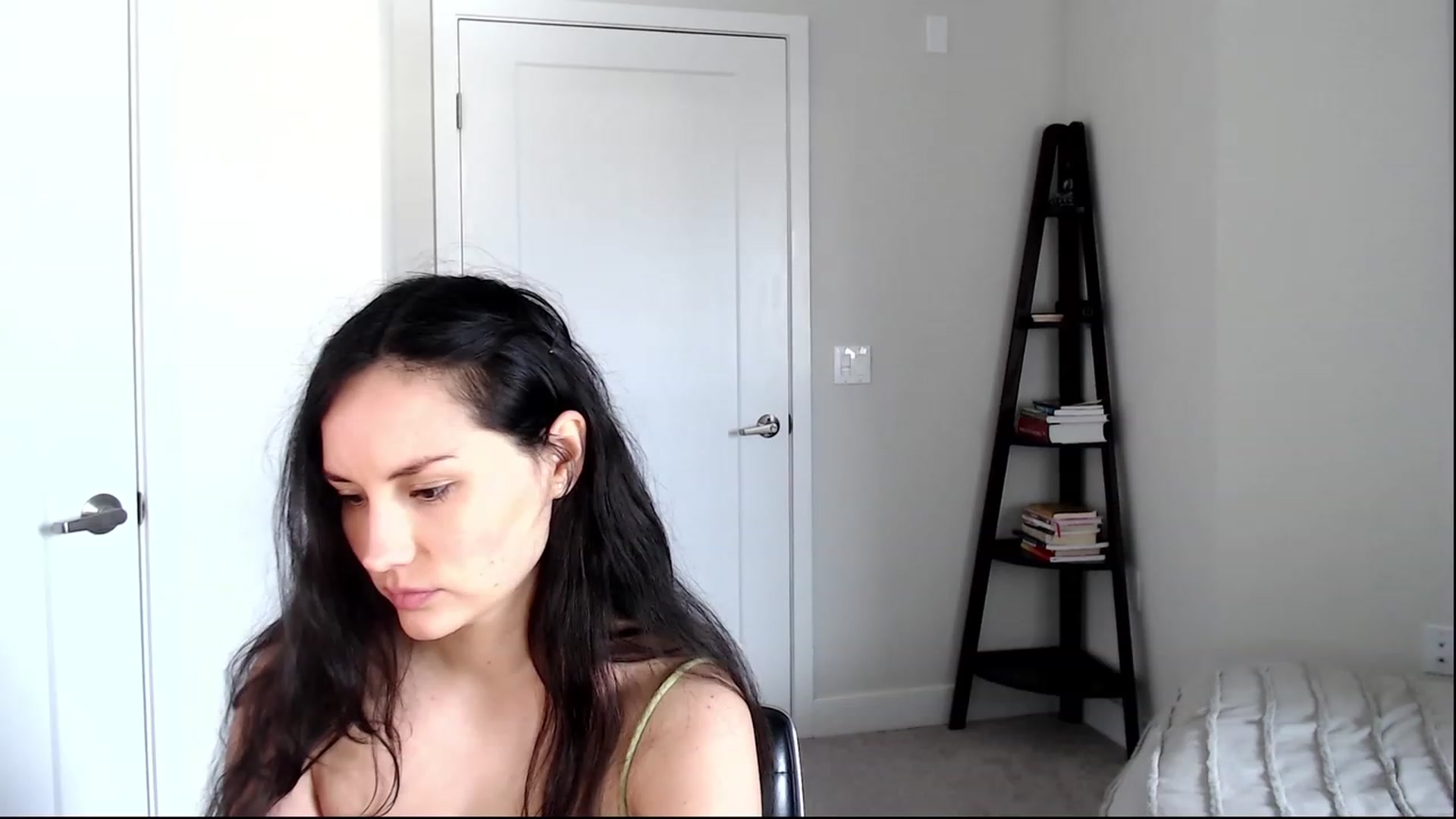 Gallery image thumbnail from Harmony's myfreecams stream on, 03/21/2023, 20:17 image 2 of 20