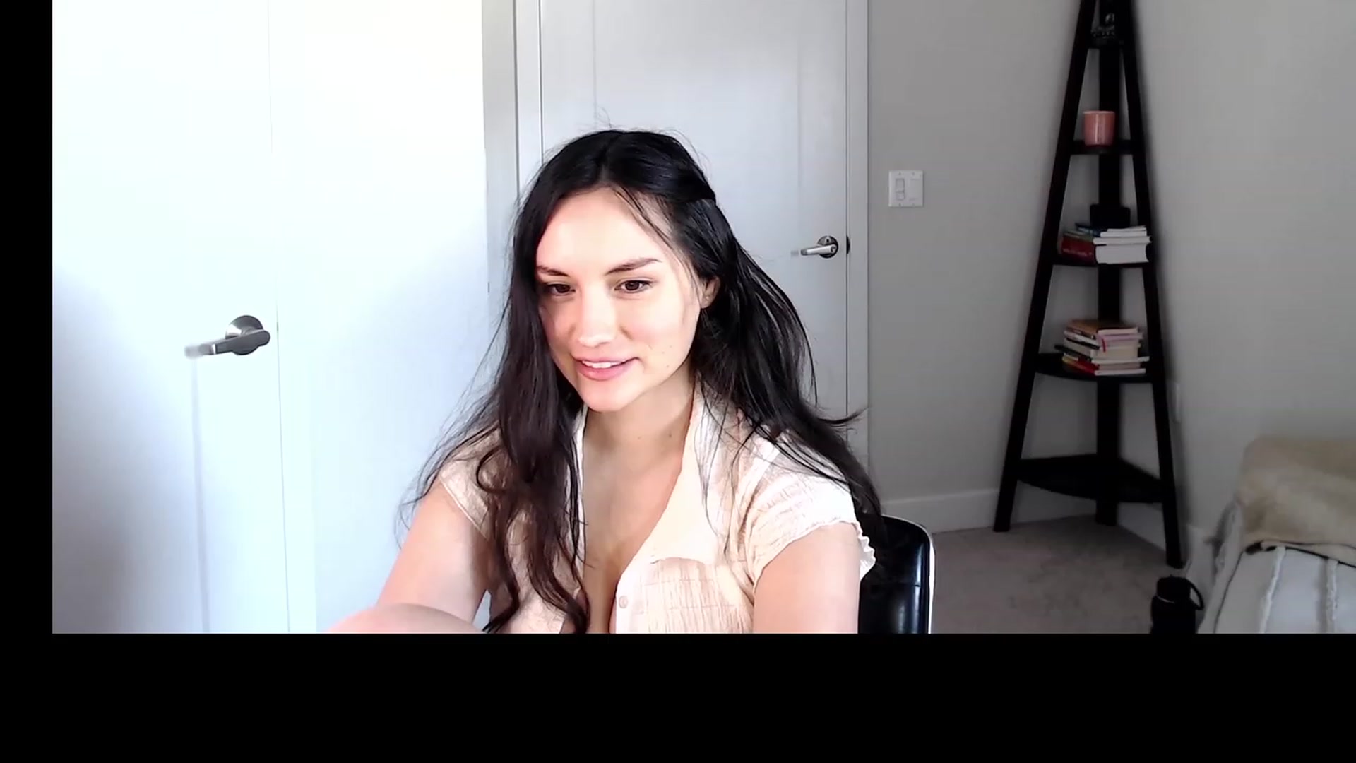 Gallery image thumbnail from Harmony's myfreecams stream on, 03/25/2023, 23:03 image 7 of 20
