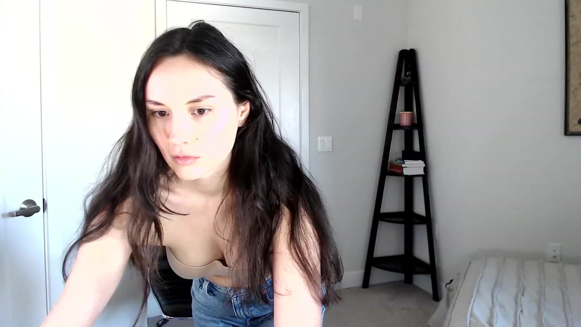 Gallery image thumbnail from Harmony's myfreecams stream on, 04/01/2023, 22:24 image 16 of 20