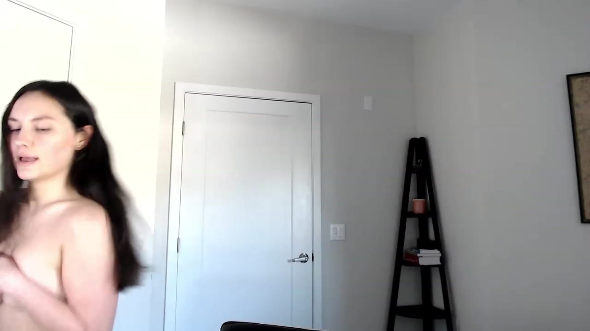 Gallery image thumbnail from Harmony's myfreecams stream on, 04/02/2023, 24:00 image 4 of 20