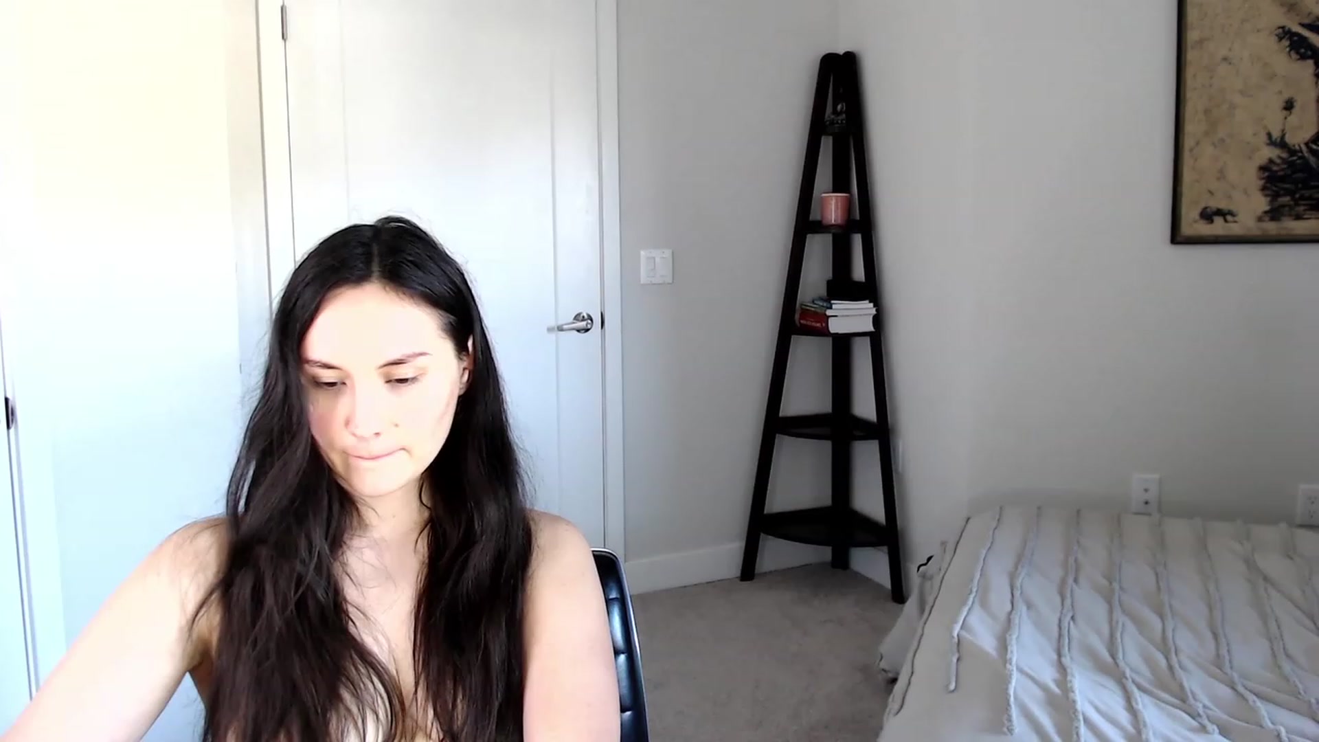 Gallery image thumbnail from Harmony's myfreecams stream on, 04/02/2023, 24:00 image 18 of 20