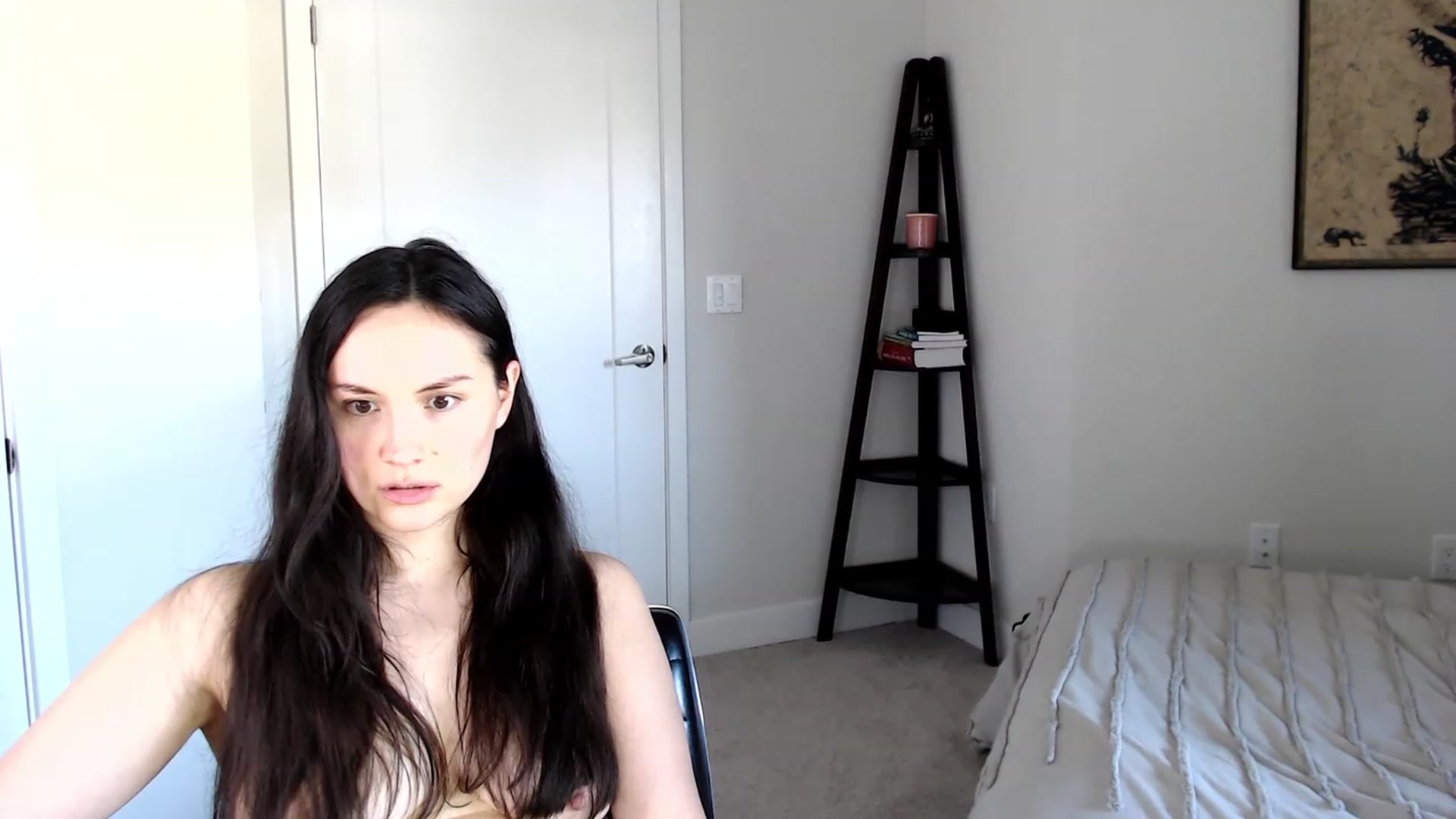 Gallery image thumbnail from Harmony's myfreecams stream on, 04/02/2023, 24:00 image 19 of 20