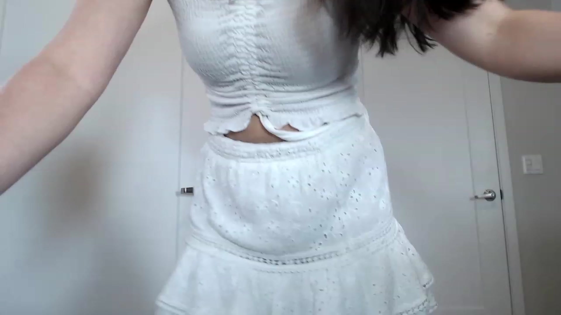 Gallery image thumbnail from Harmony's myfreecams stream on, 04/13/2023, 24:39 image 6 of 20