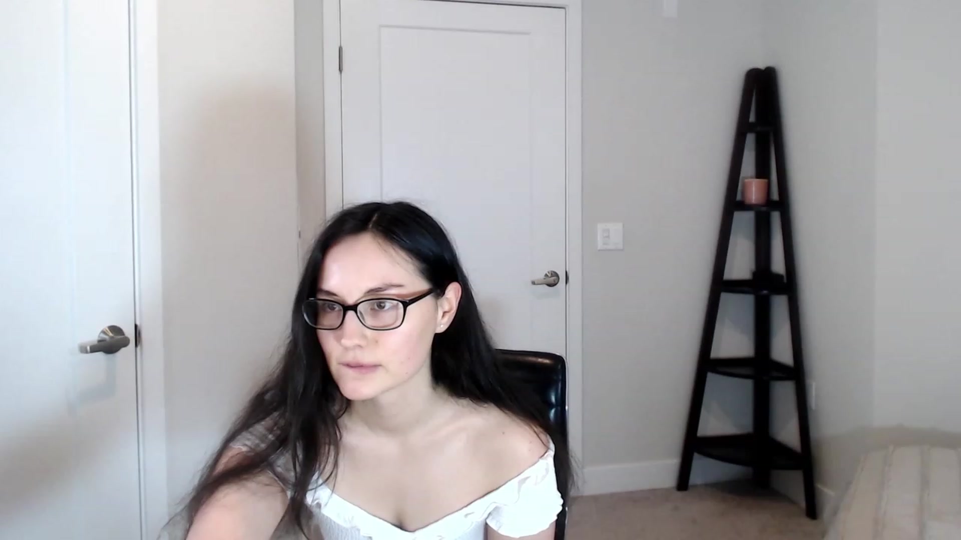 Gallery image thumbnail from Harmony's myfreecams stream on, 04/13/2023, 01:17 image 4 of 20