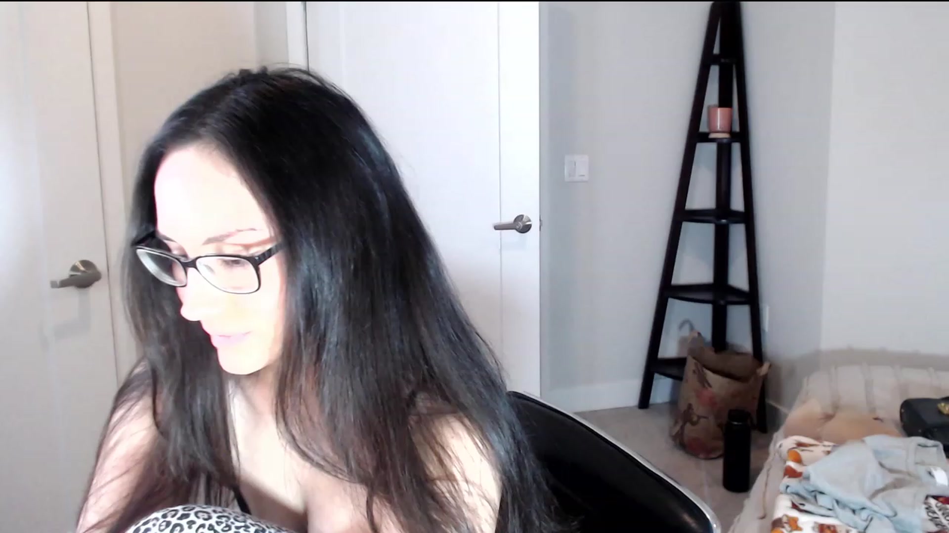 Gallery image thumbnail from Harmony's myfreecams stream on, 04/23/2023, 08:51 image 16 of 20