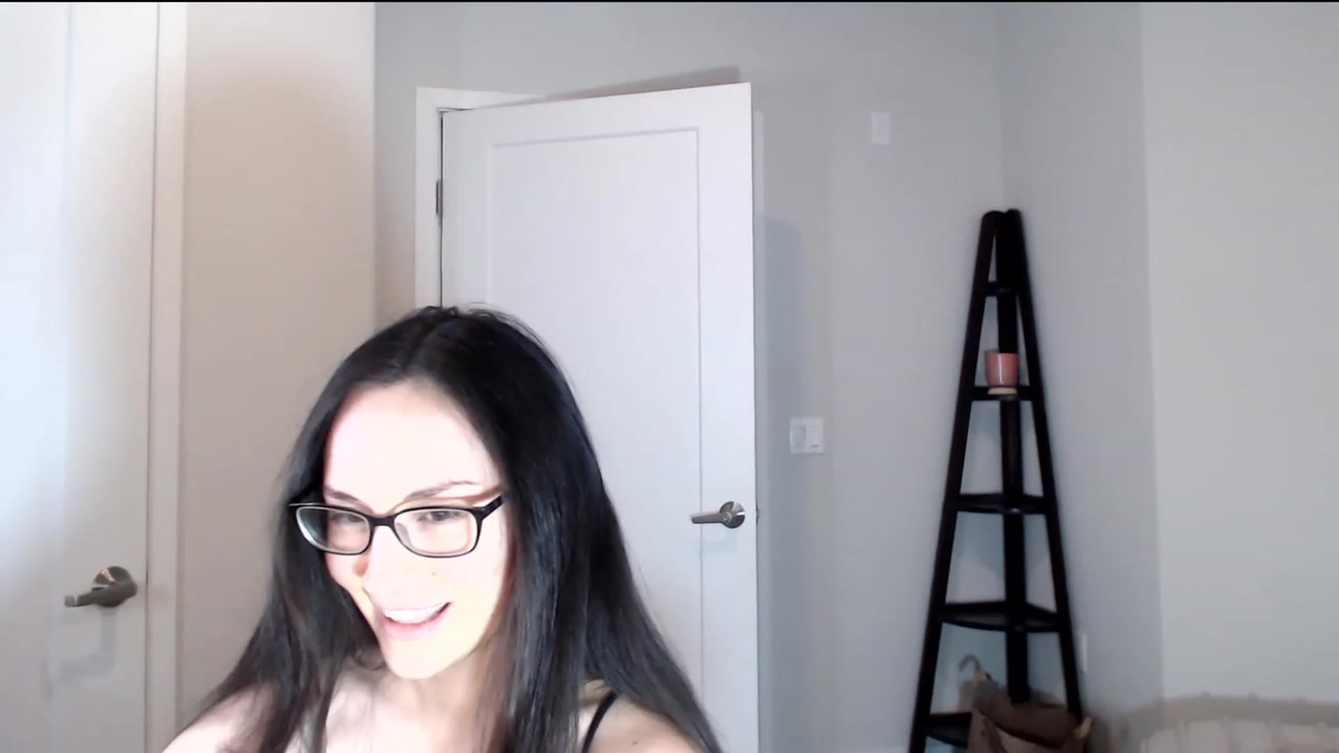 Gallery image thumbnail from Harmony's myfreecams stream on, 04/23/2023, 08:51 image 14 of 20
