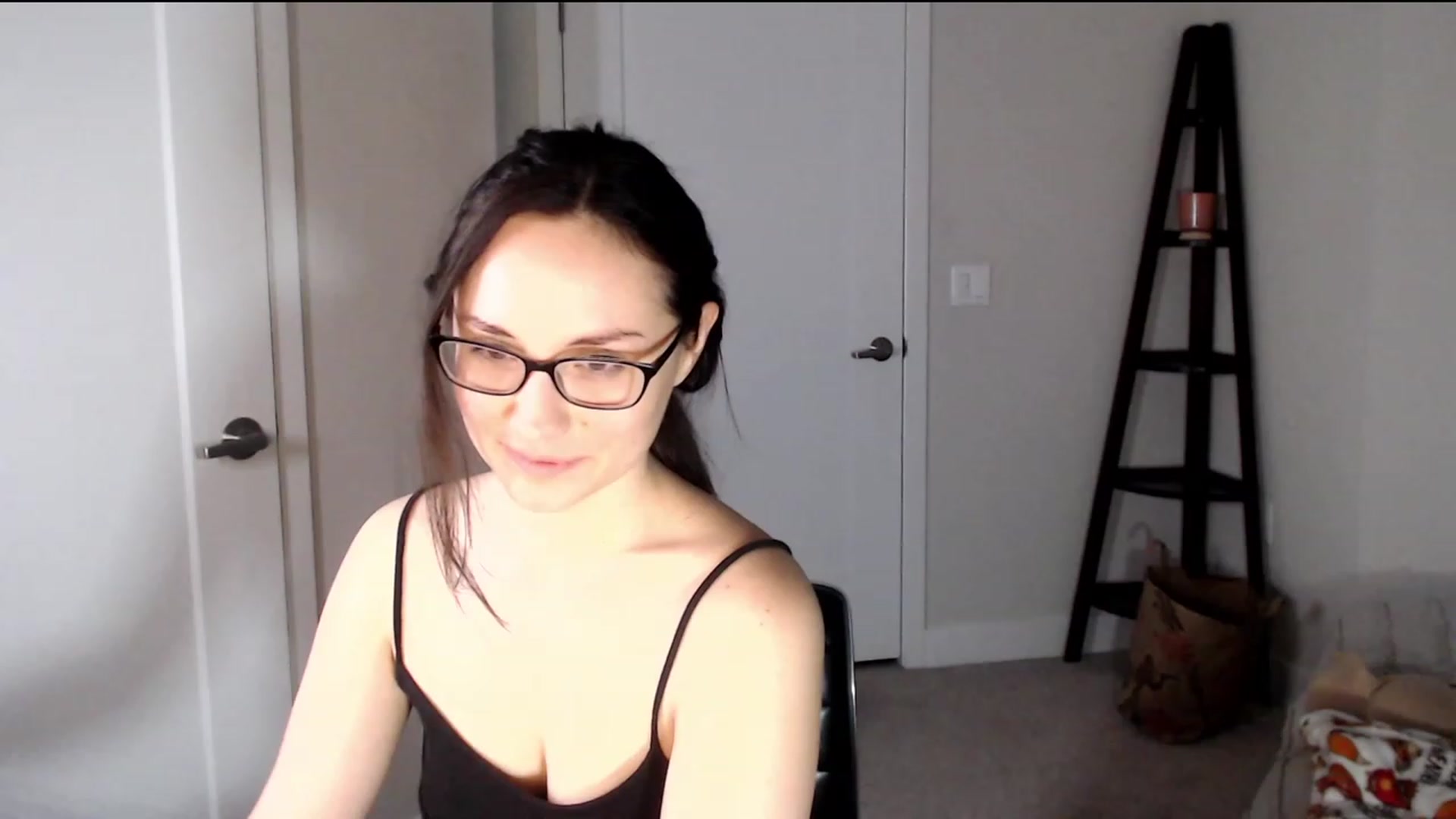 Gallery image thumbnail from Harmony's myfreecams stream on, 04/23/2023, 11:14 image 4 of 20