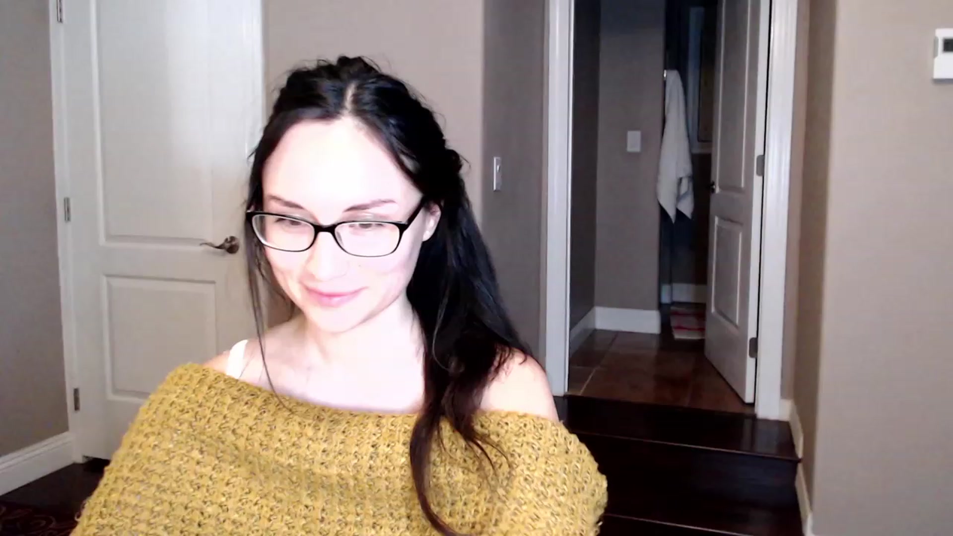 Gallery image thumbnail from Harmony's myfreecams stream on, 04/29/2023, 11:00 image 15 of 20