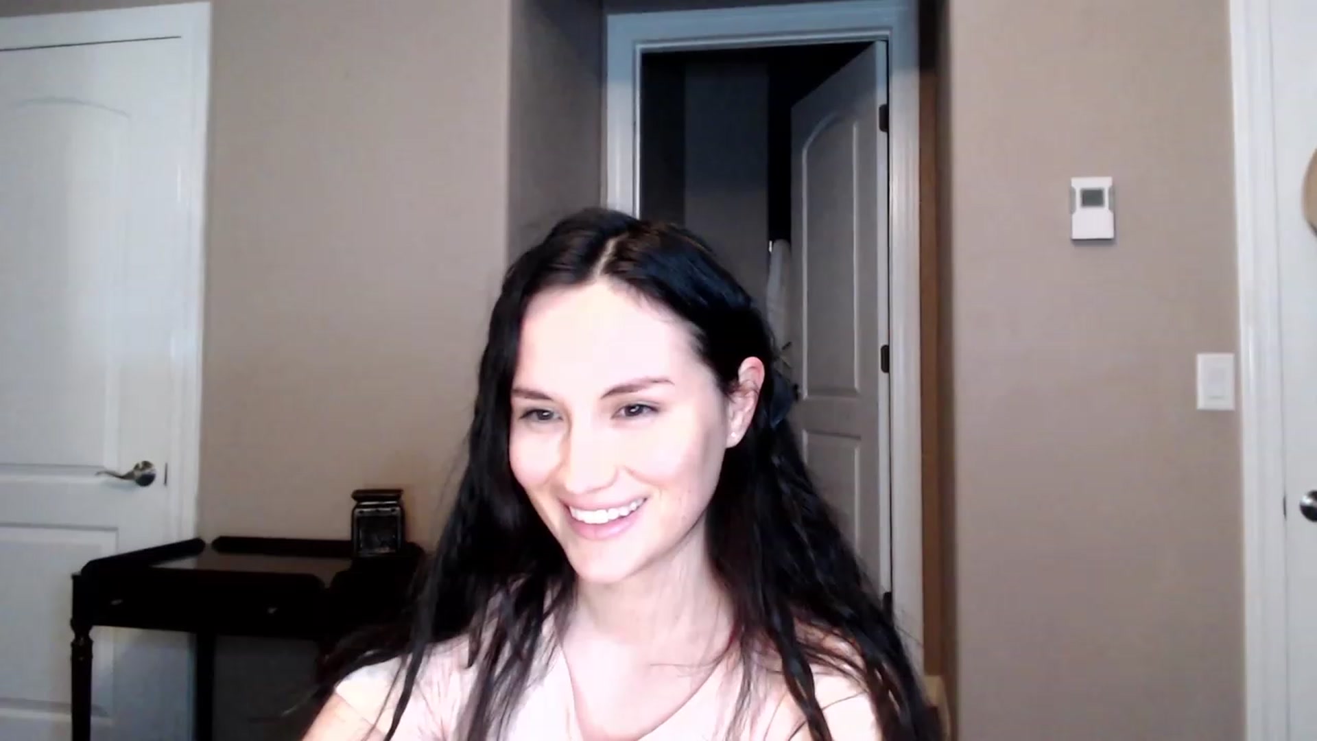 Gallery image thumbnail from Harmony's myfreecams stream on, 05/06/2023, 11:04 image 17 of 20