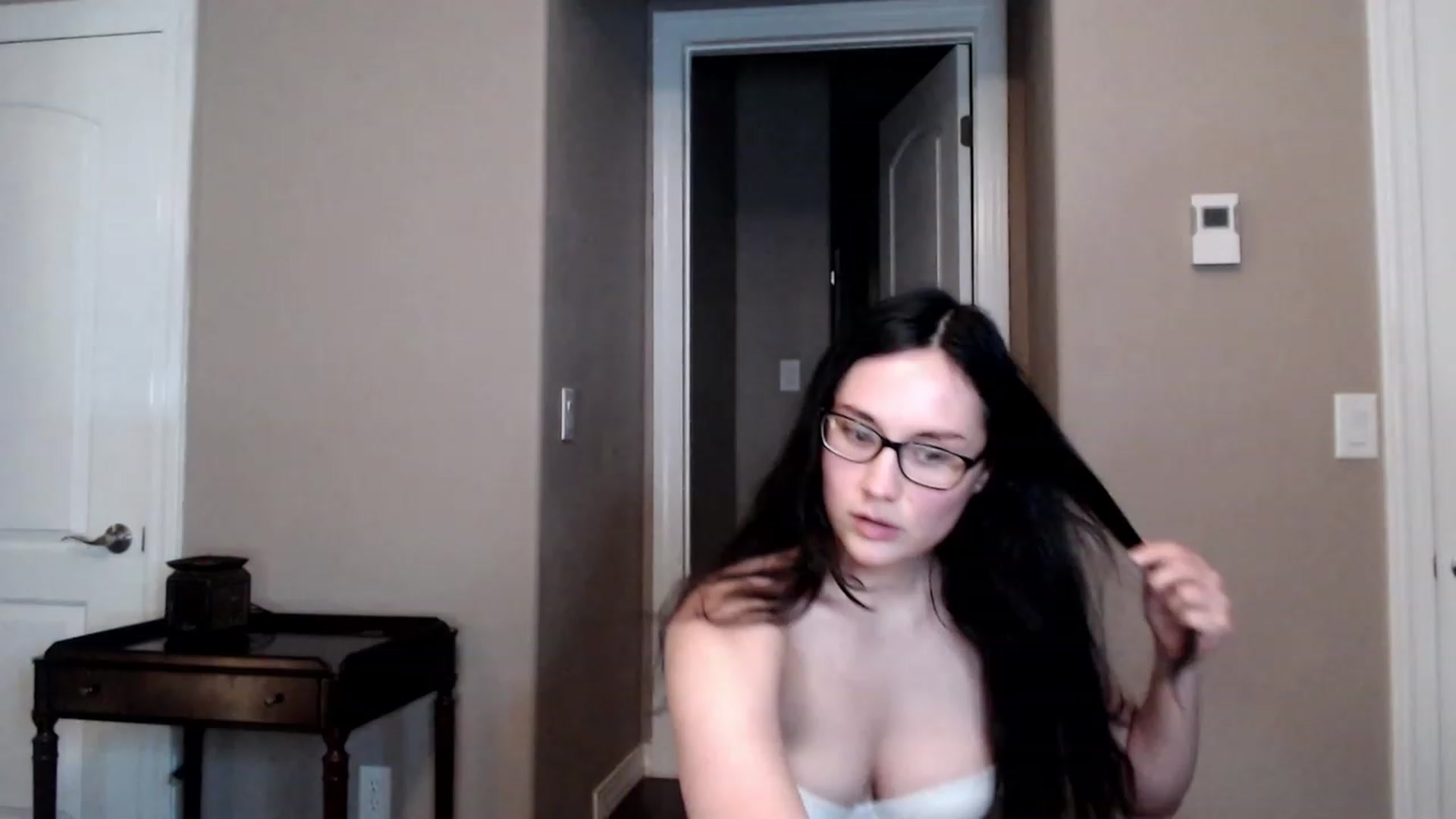 Gallery image thumbnail from Harmony's myfreecams stream on, 05/16/2023, 11:14 image 17 of 20