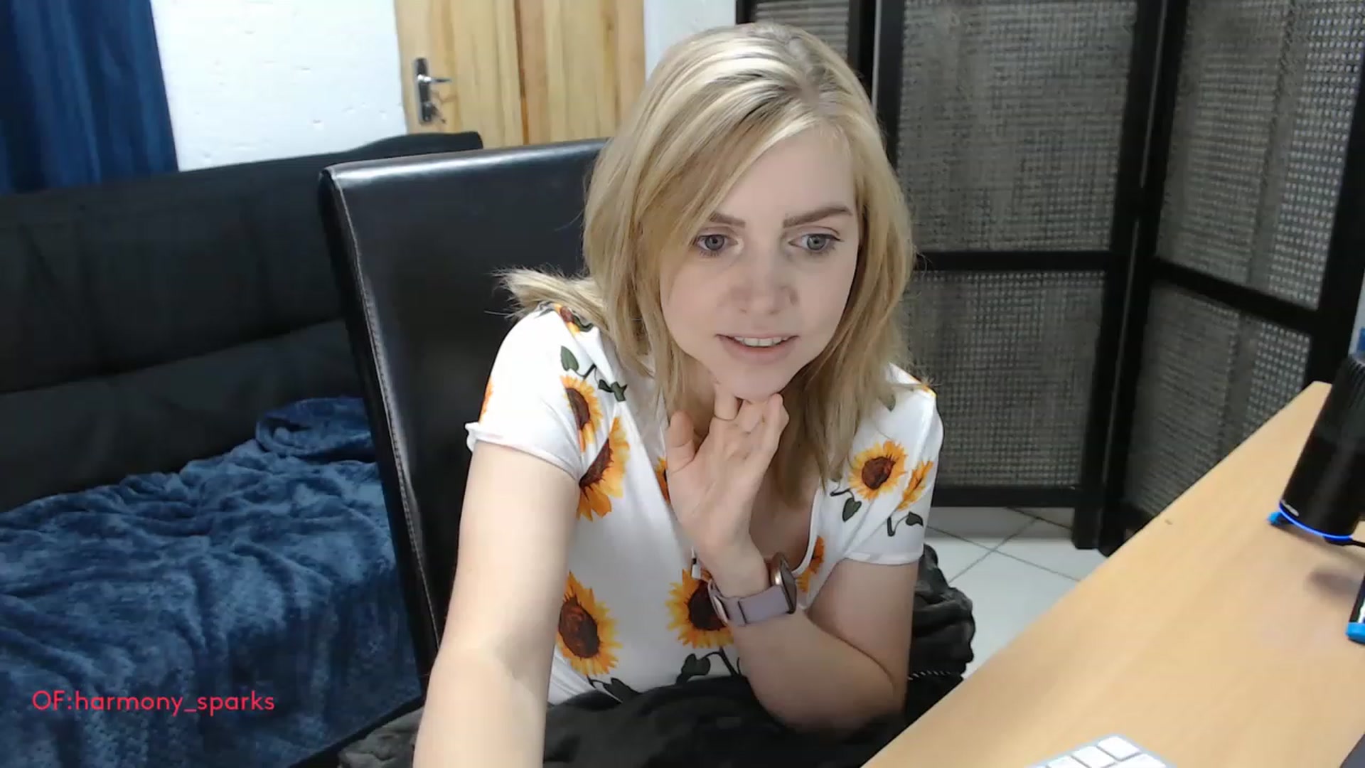 Gallery image thumbnail from HarmonySparks's myfreecams stream on, 06/18/2023, 21:11 image 8 of 20